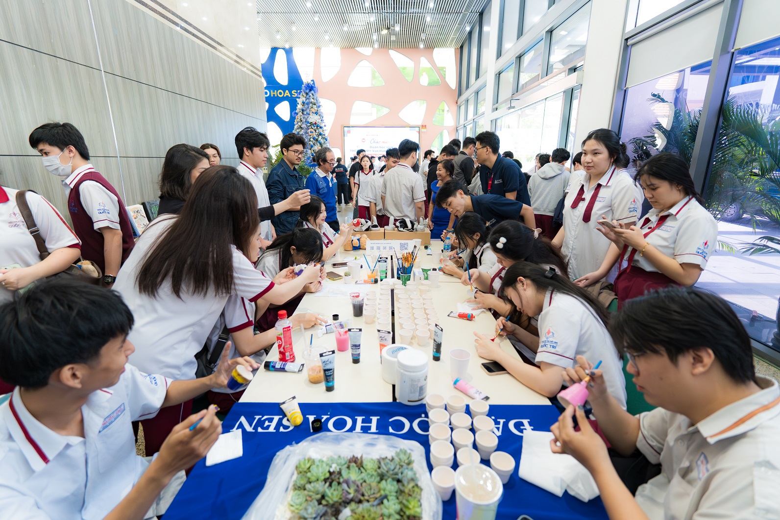 [Campus Tour] Học sinh THCS & THPT Vạn Hạnh & Quốc Trí trải nghiệm “một ngày làm sinh viên HSU”