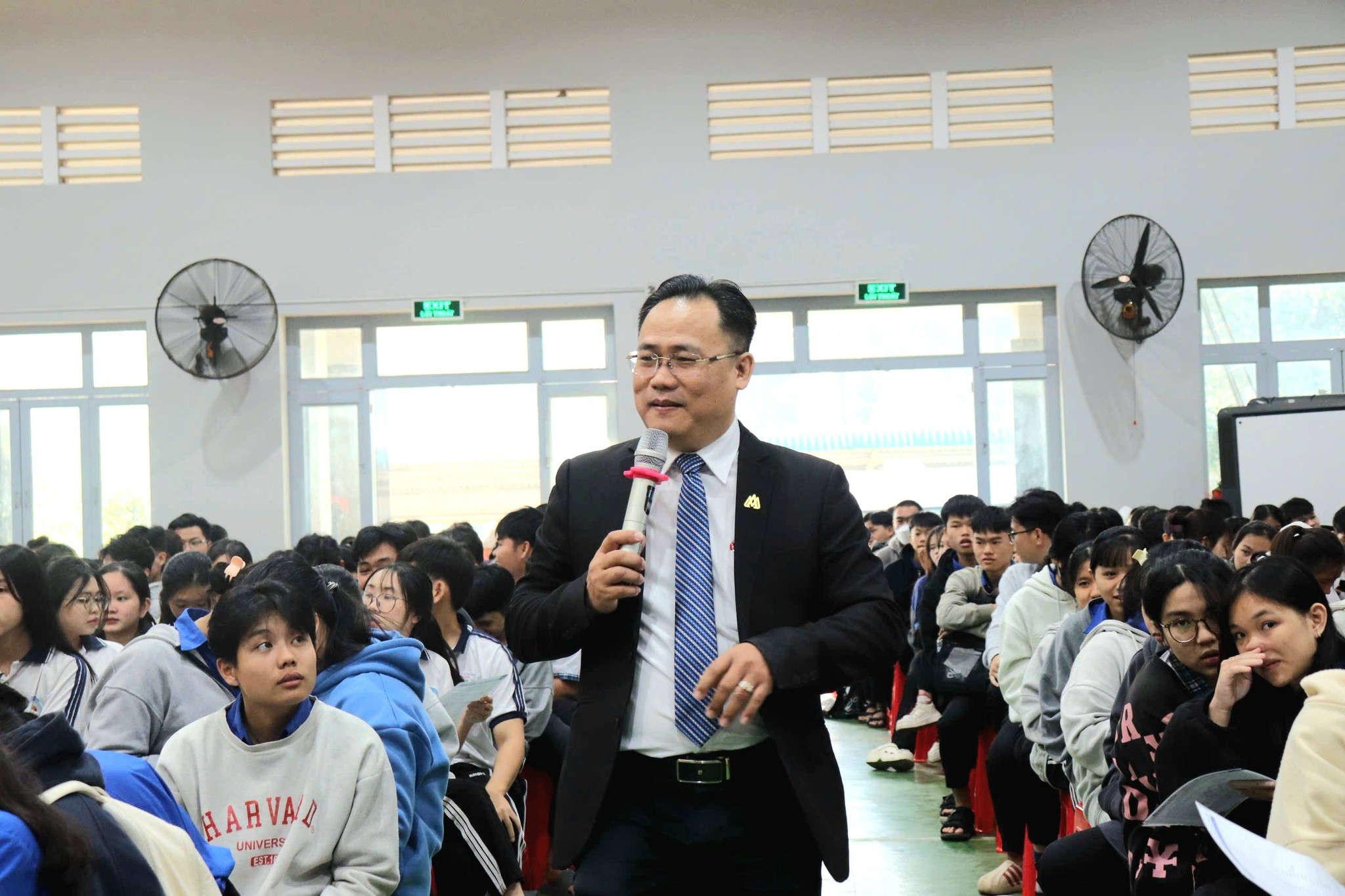 HSU đồng hành THPT Điểu Cải: tăng cơ hội nhận học bổng sớm 2026 lên đến 70%