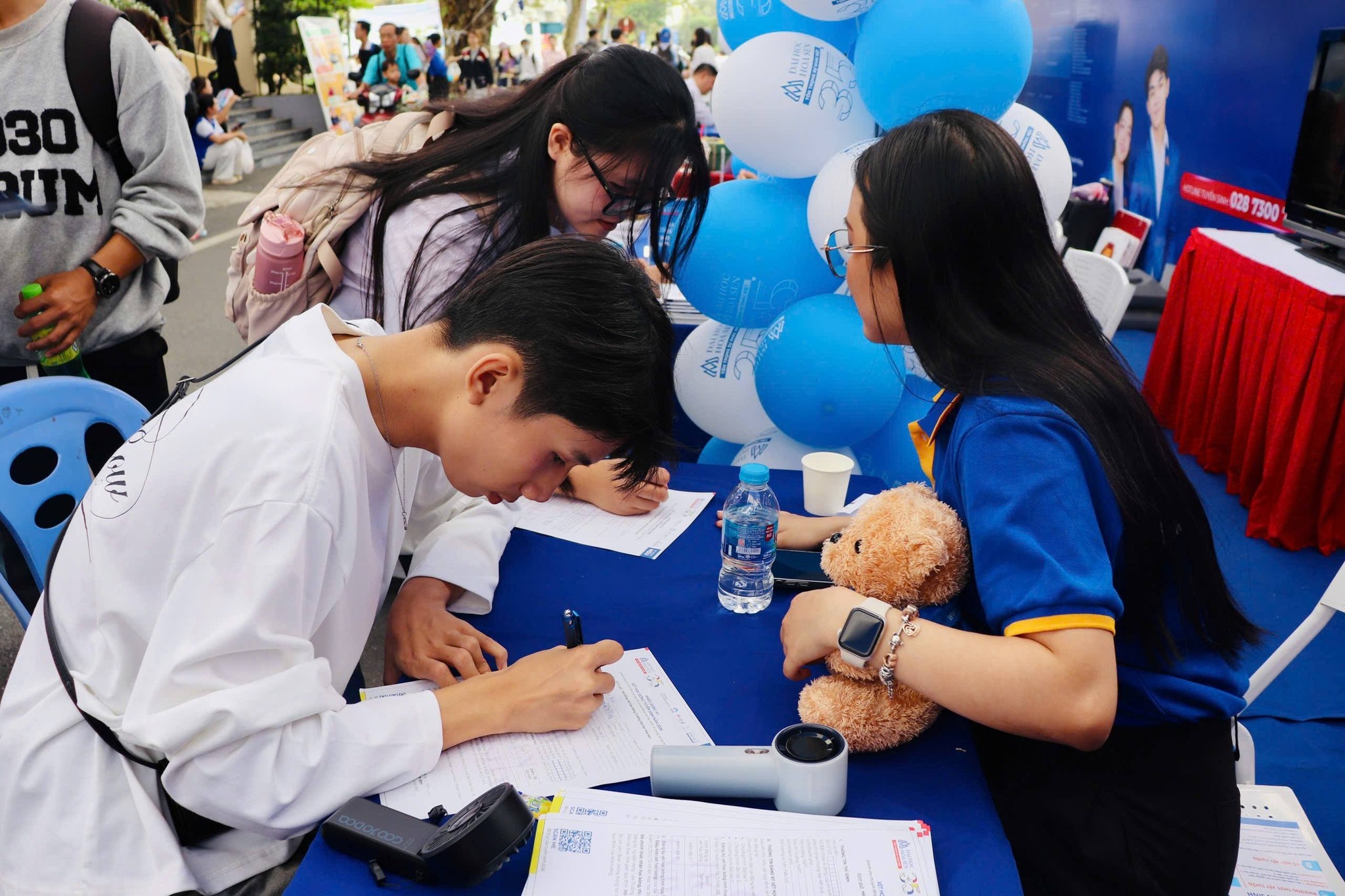 Tuyển thẳng vào Đại học Hoa Sen với IELTS giúp bạn “về đích sớm”