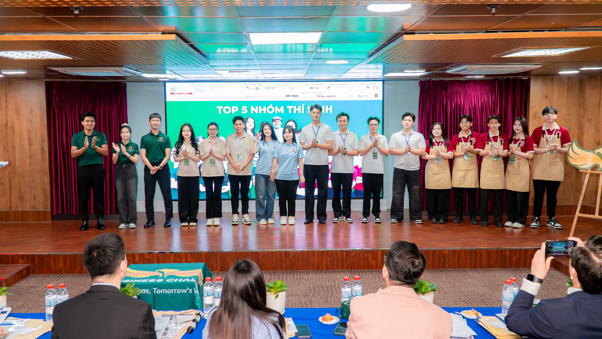 Ngành quản trị kinh doanh là gì? Học xong ra làm gì?