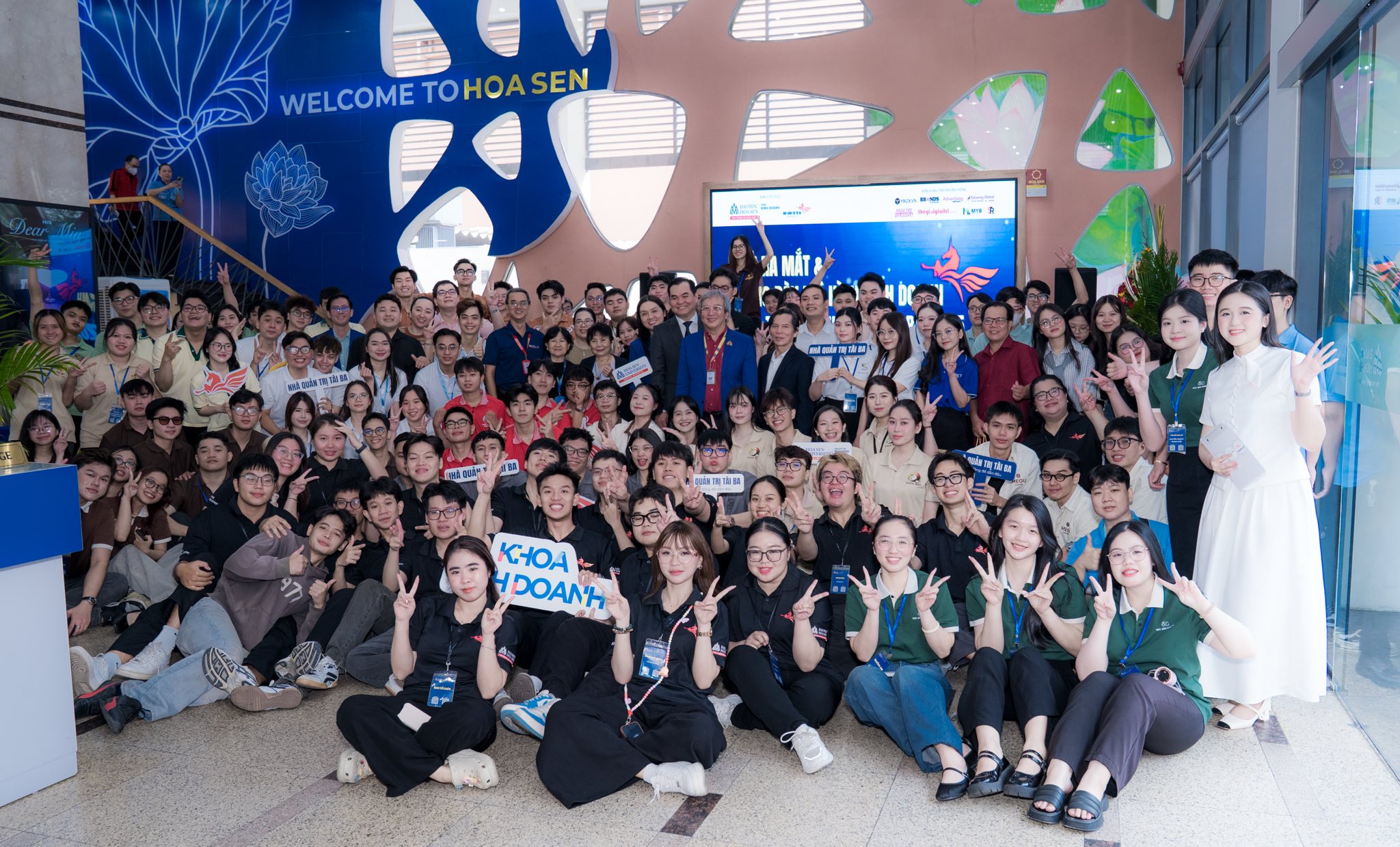 Ngành quản trị kinh doanh là gì? Học xong ra làm gì?