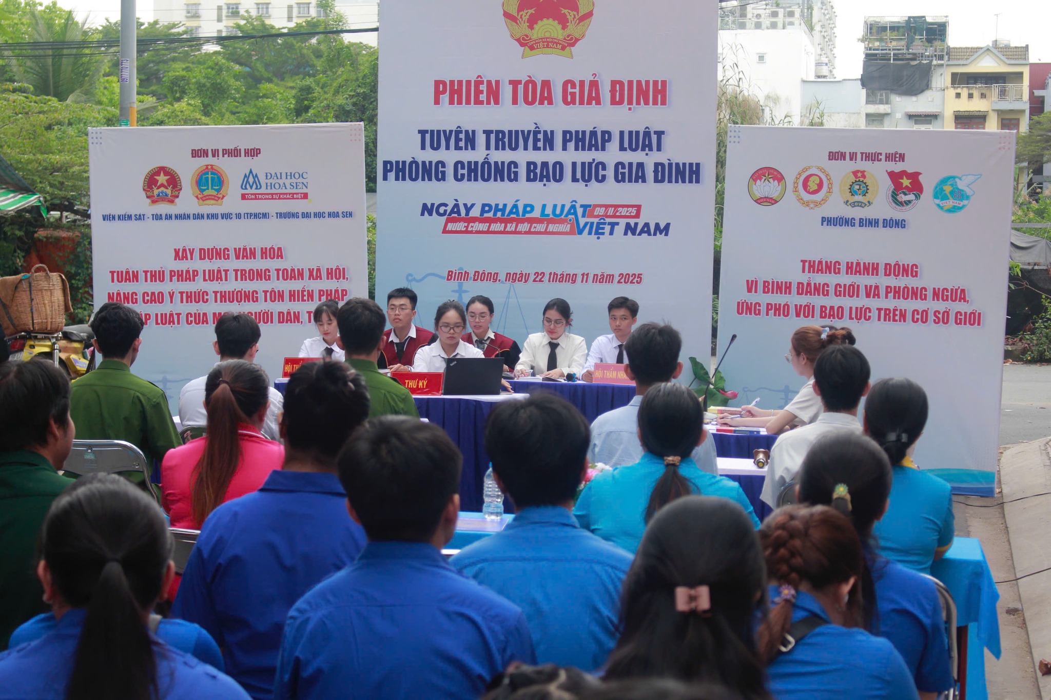 Ngành luật kinh tế là gì, học trường nào, học những gì