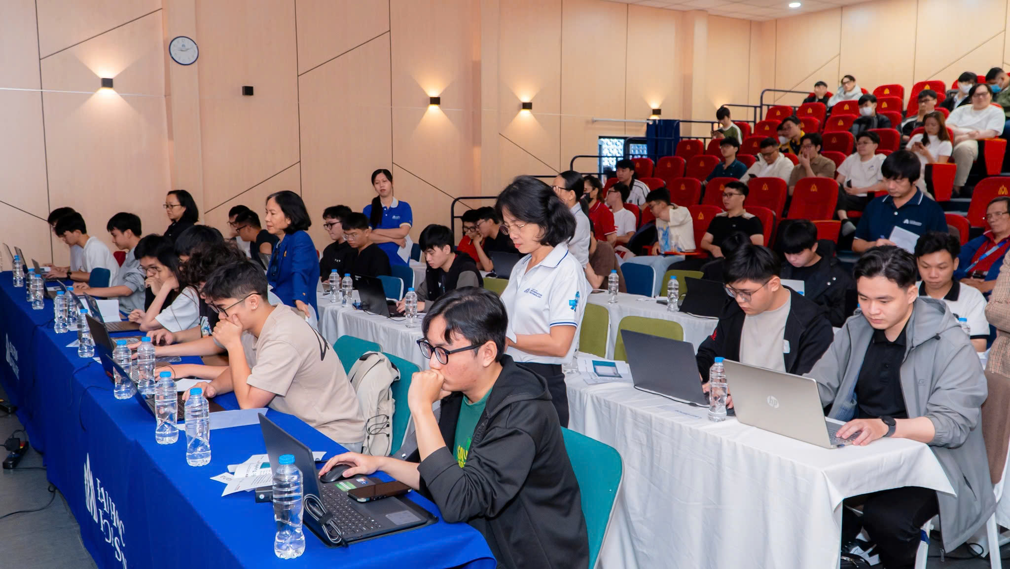 Ngành Doanh nghiệp số và Ứng dụng AI là gì? Học gì, lương bao nhiêu?