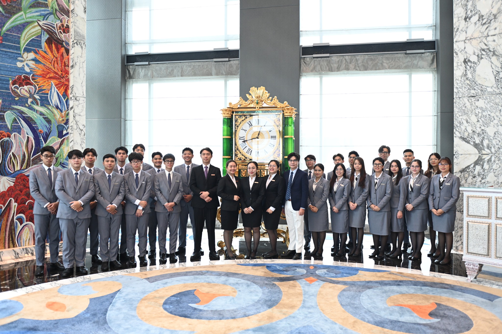 Ngành Quản trị dịch vụ cao cấp thi khối nào? Học gì, cơ hội ra sao?