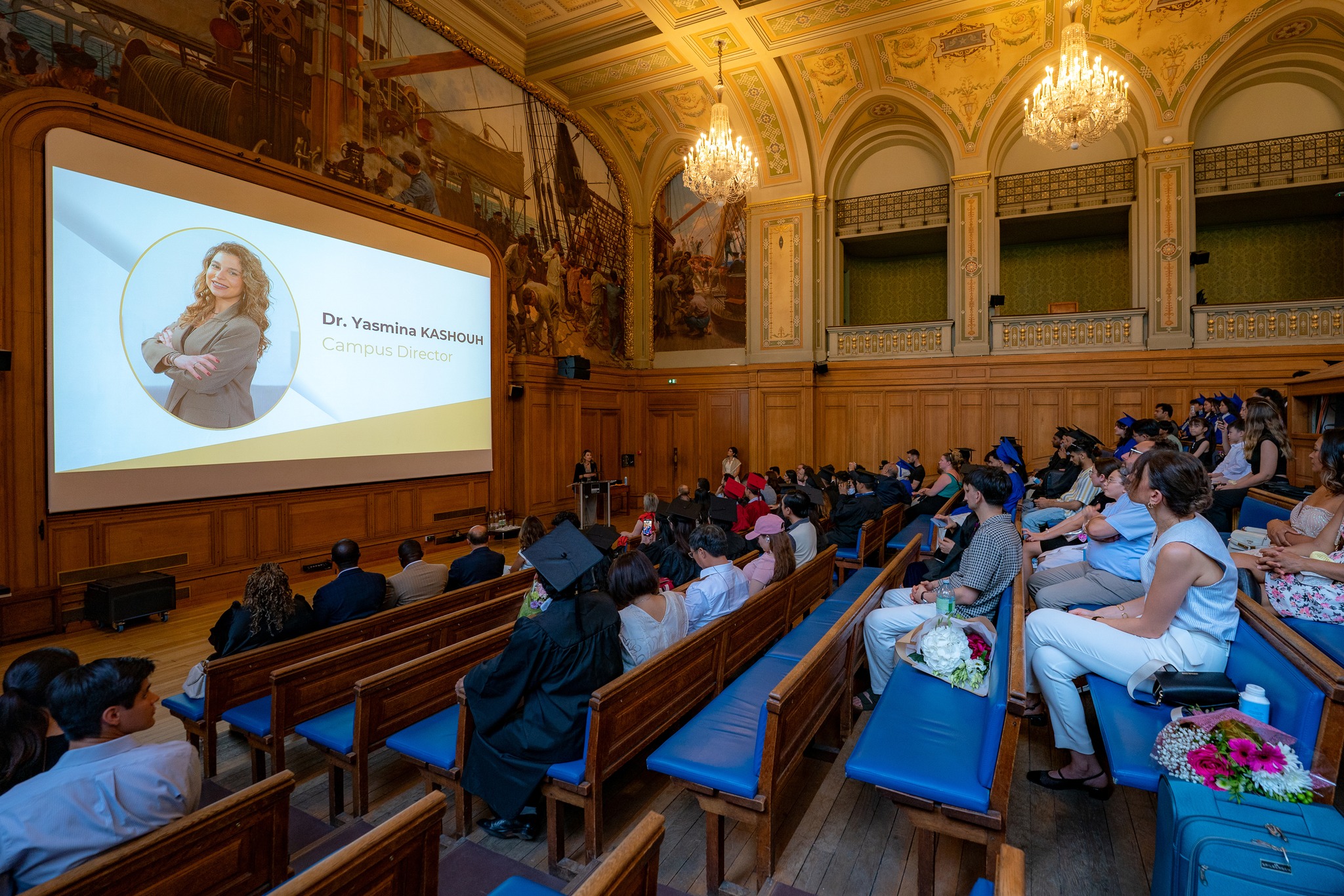 Kinh doanh thời trang thi khối nào? Học tổ hợp gì 2026