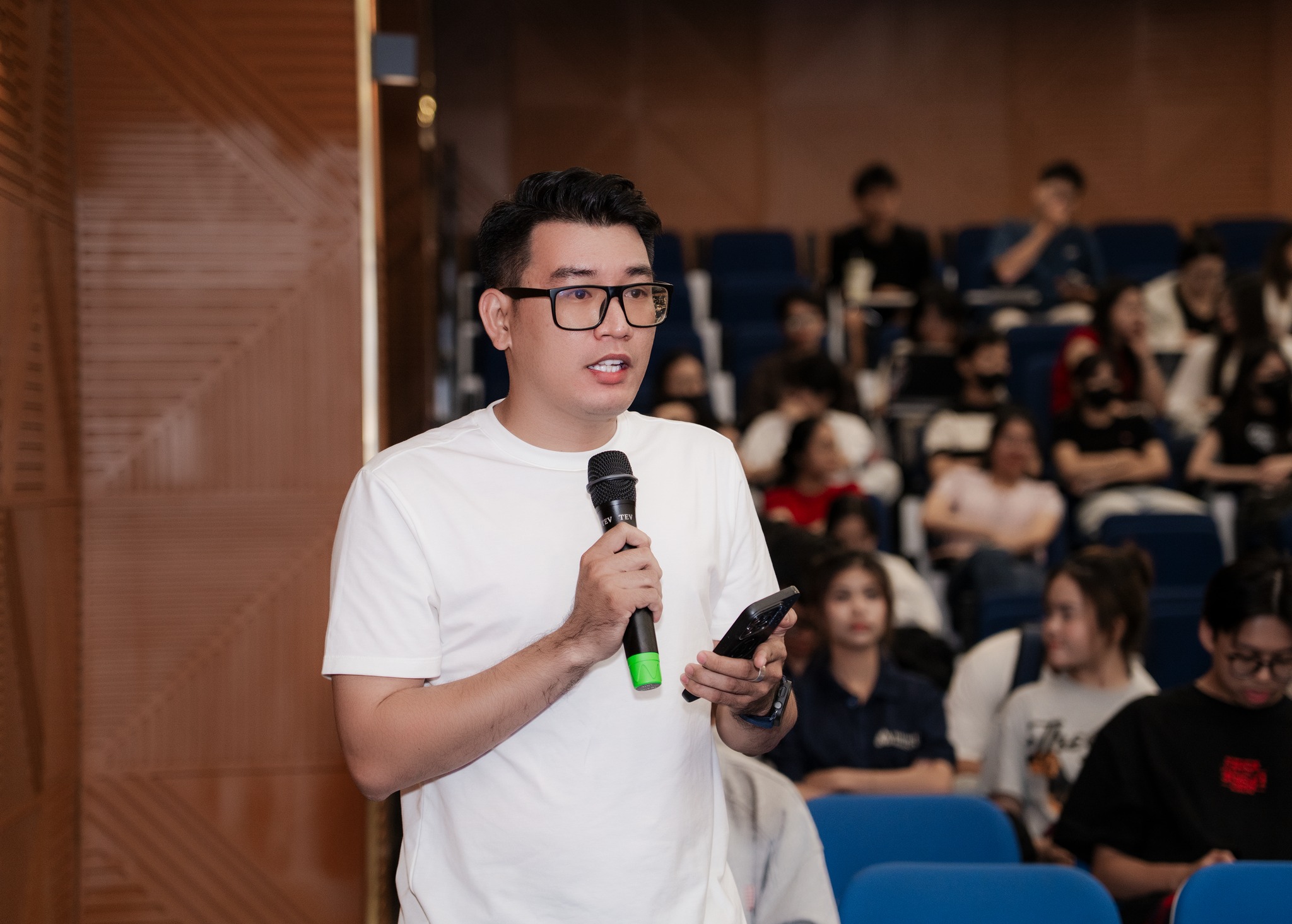 Ngành Thương mại điện tử thi khối nào