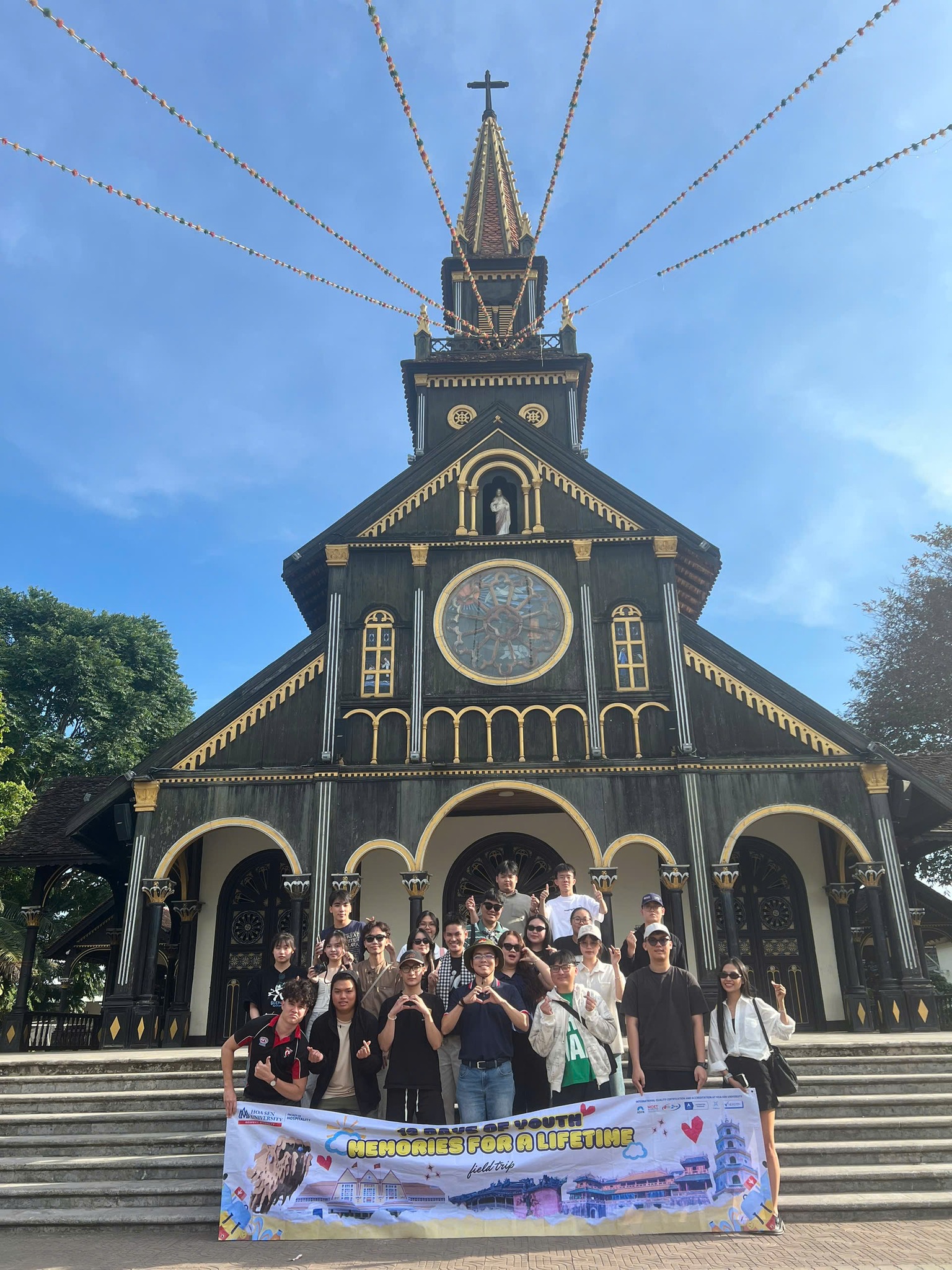 Ngành Quản trị Dịch vụ Du lịch và lữ hành là gì, mức lương, cơ hội việc làm khi ra trường?
Ngành Quản trị Du lịch số là gì? Xu hướng nghề nghiệp trong kỷ nguyên du lịch thông minh