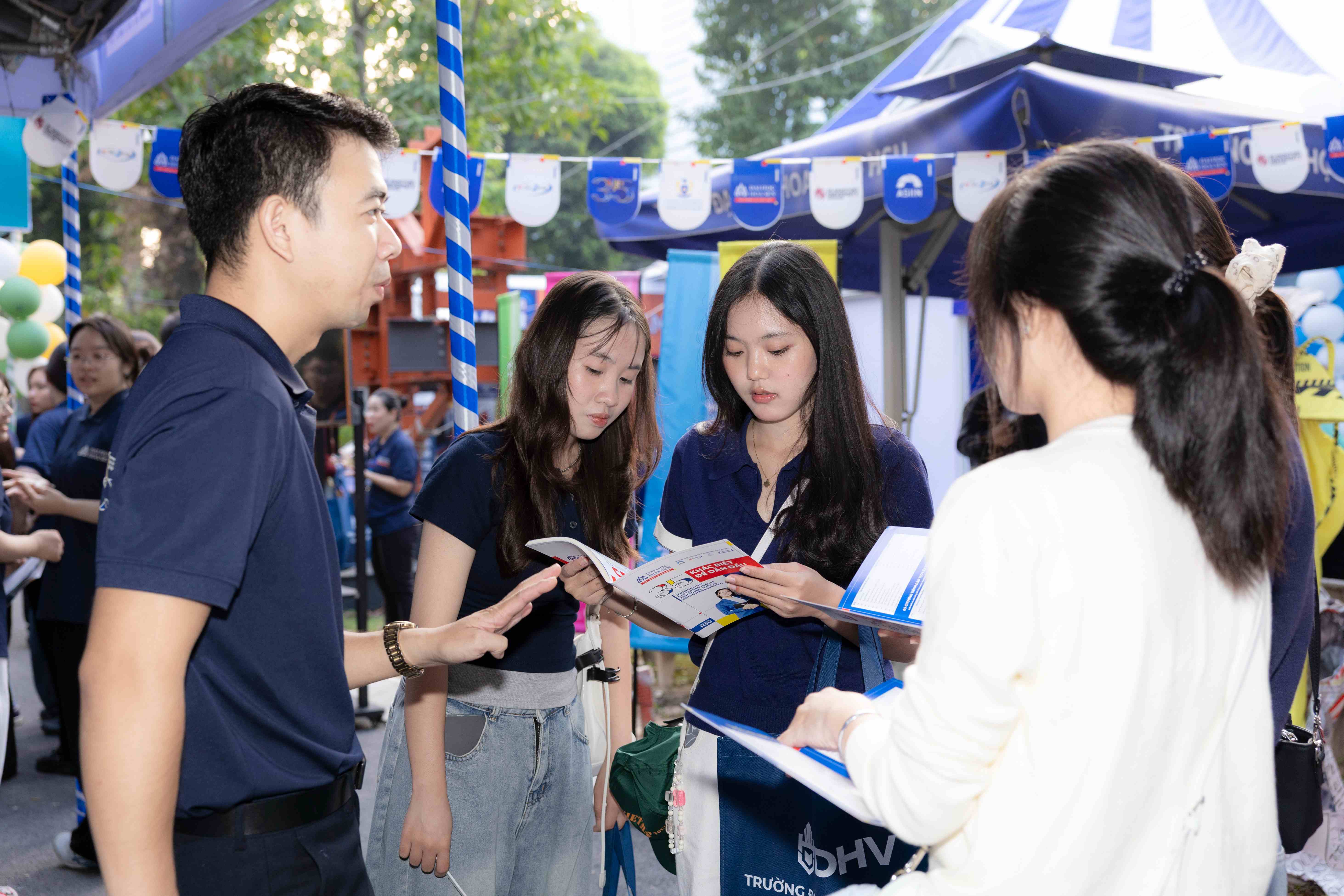 Bộ GD&ĐT đưa ra điểm sàn trong xét tuyển đại học 2026