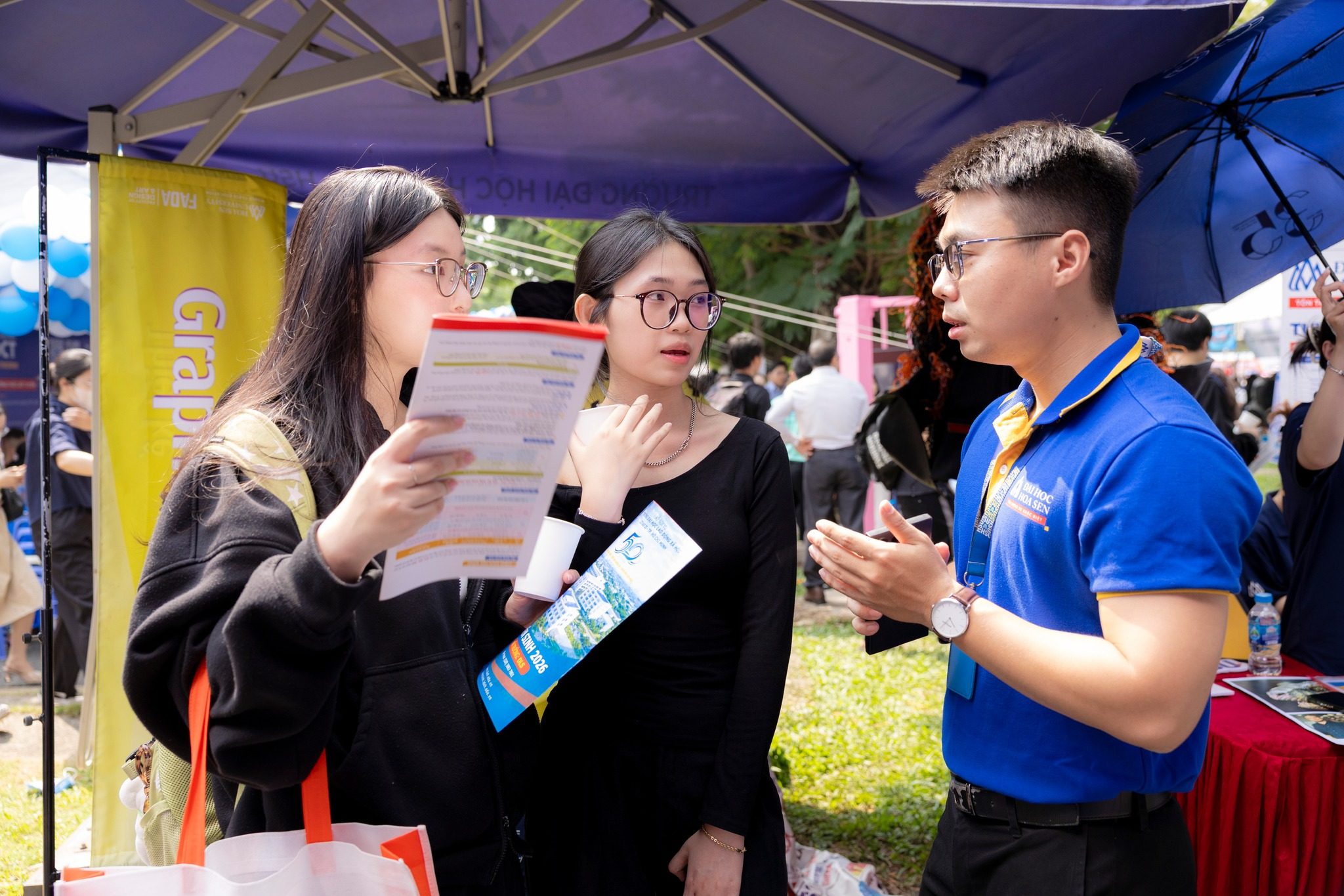 Học ngành Kinh doanh quốc tế ra làm gì, lương bao nhiêu?