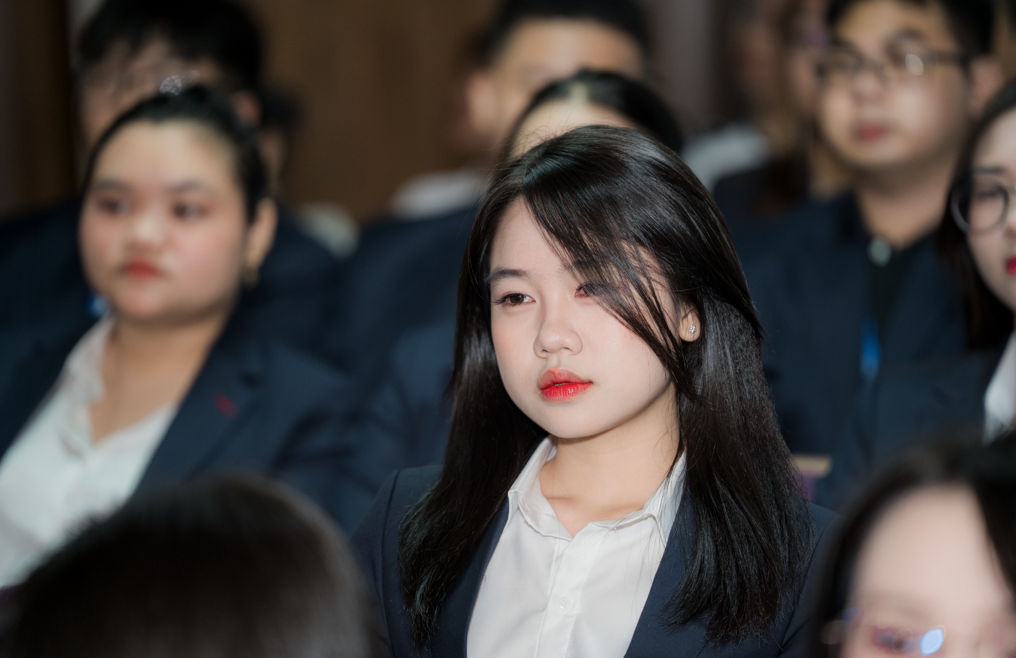 Luật kinh tế và Luật khác nhau thế nào? Nên chọn ngành nào năm 2026