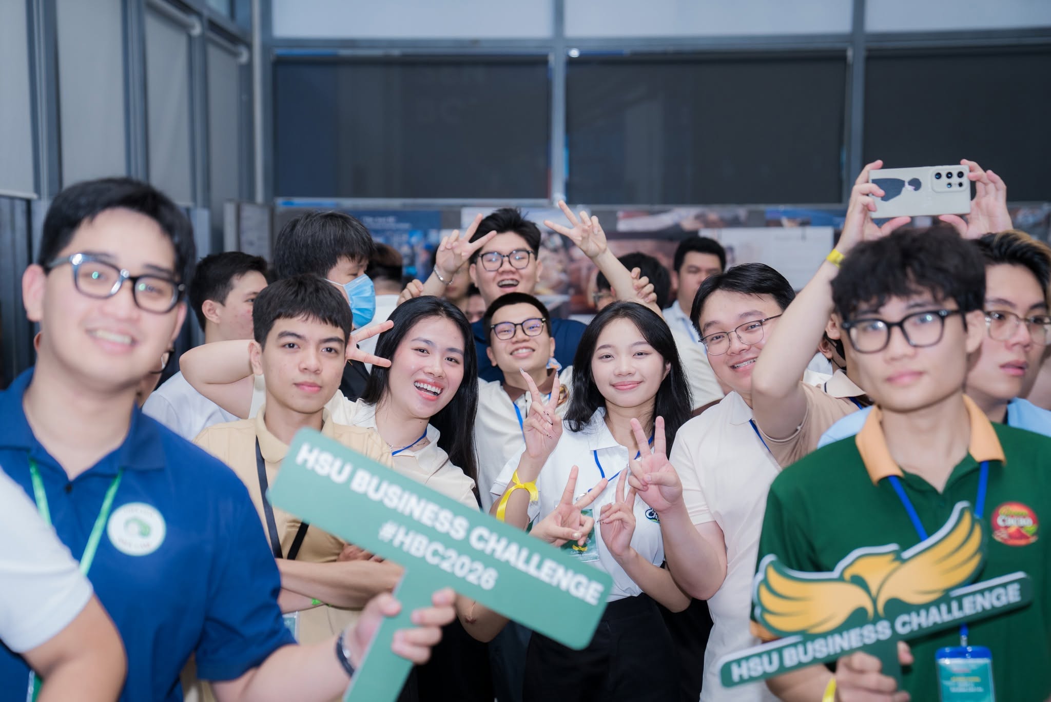 Cơ hội việc làm ngành Quản trị kinh doanh thời đại AI: Học gì để dẫn đầu thị trường lao động?