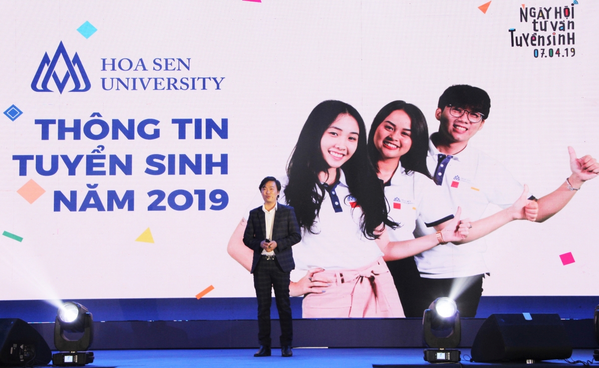 Anh Nguyễn Việt Thái, Phó Phòng Chiêu Sinh chia sẻ thông tin tuyển sinh của HSU năm 2019.
