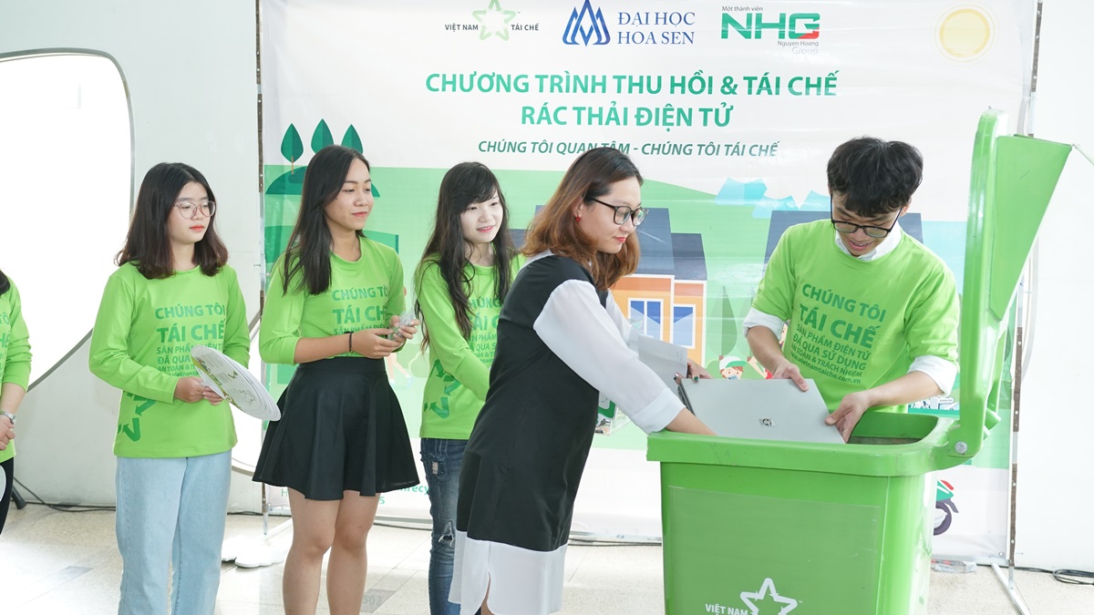 Trường Đại học Hoa Sen tổ chức ngày hội thu gom rác thải điện tử