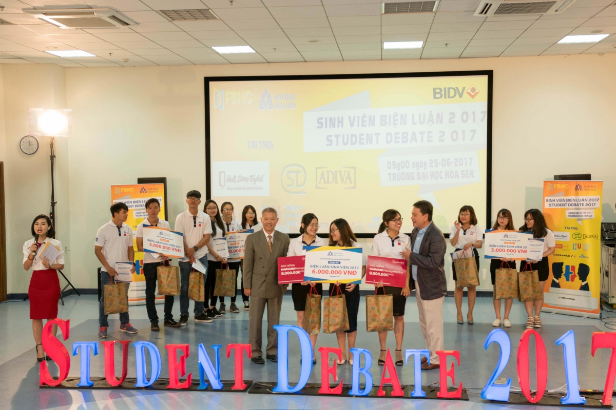 Chung ket Hoa Sen Student Debate 2017
