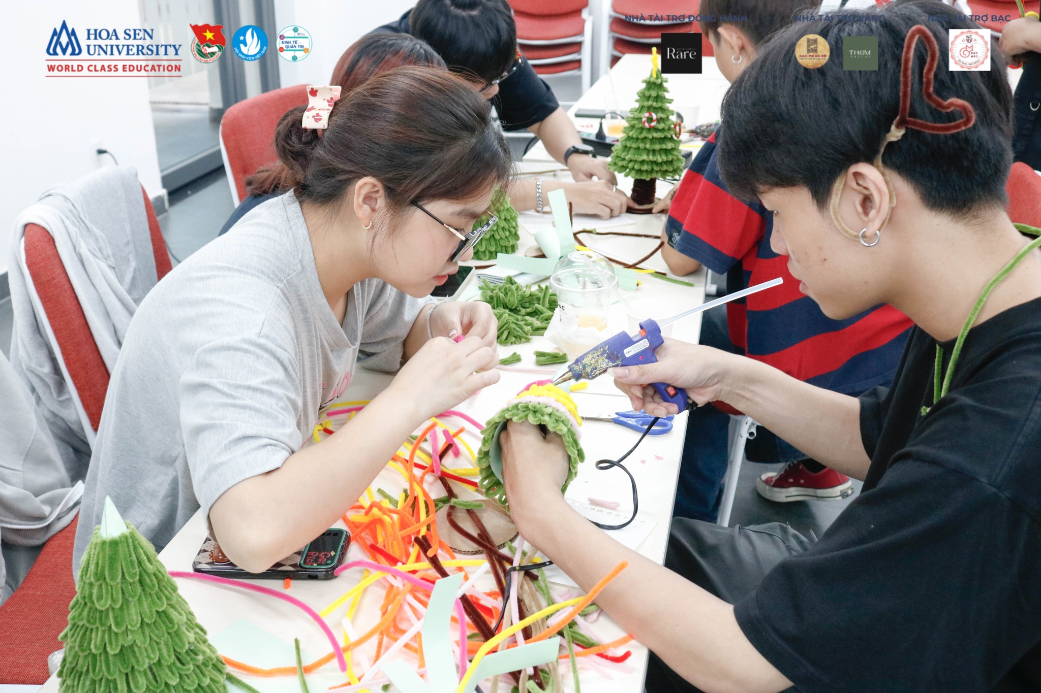 409716811 688238110078078 9089675028357476496 n A series of warm Christmas activities of HSU students