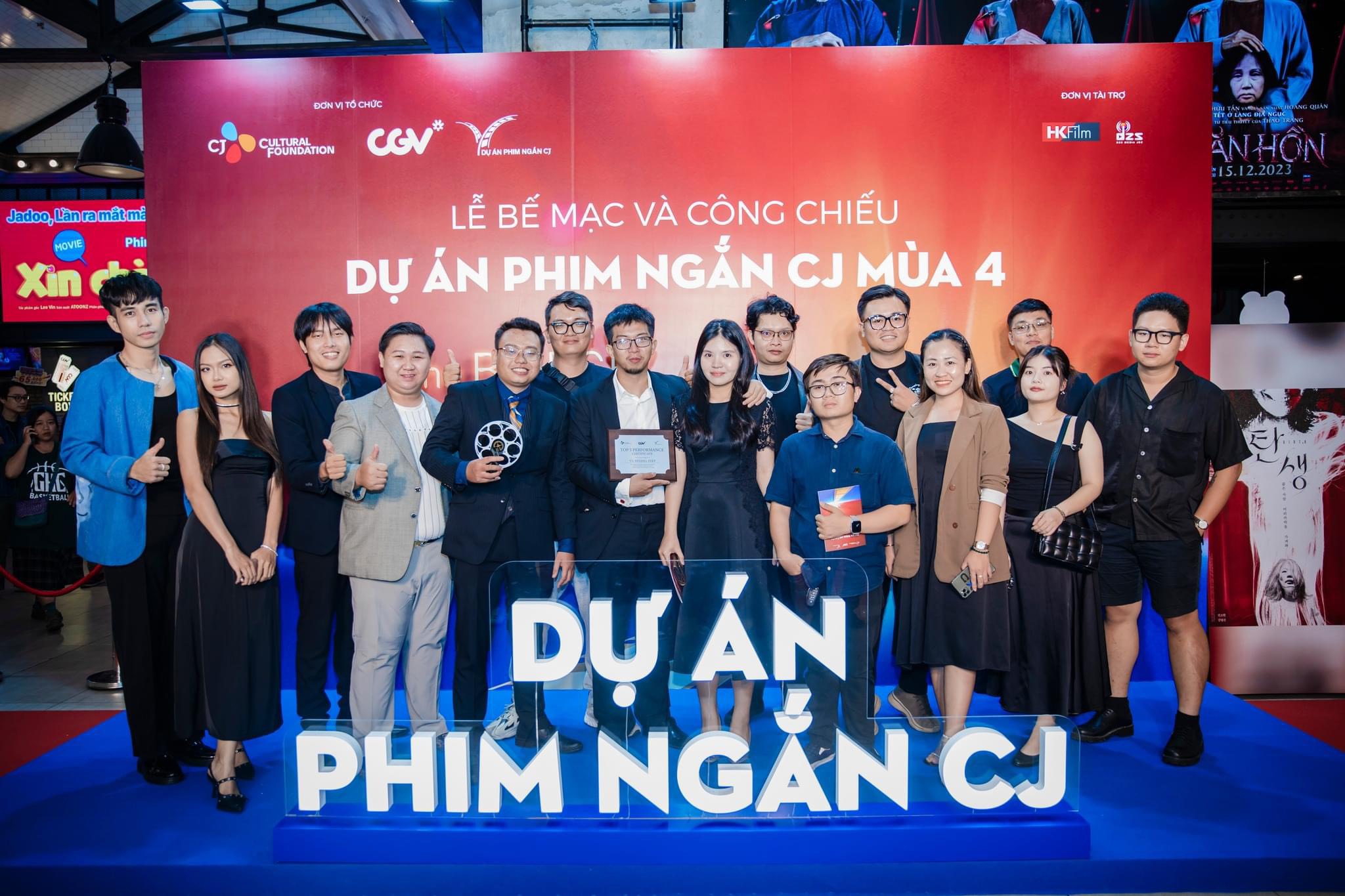 4.1 30 giai thuong cap Thanh pho quoc gia quoc te Những con số ấn tượng của HSU trong năm 2023