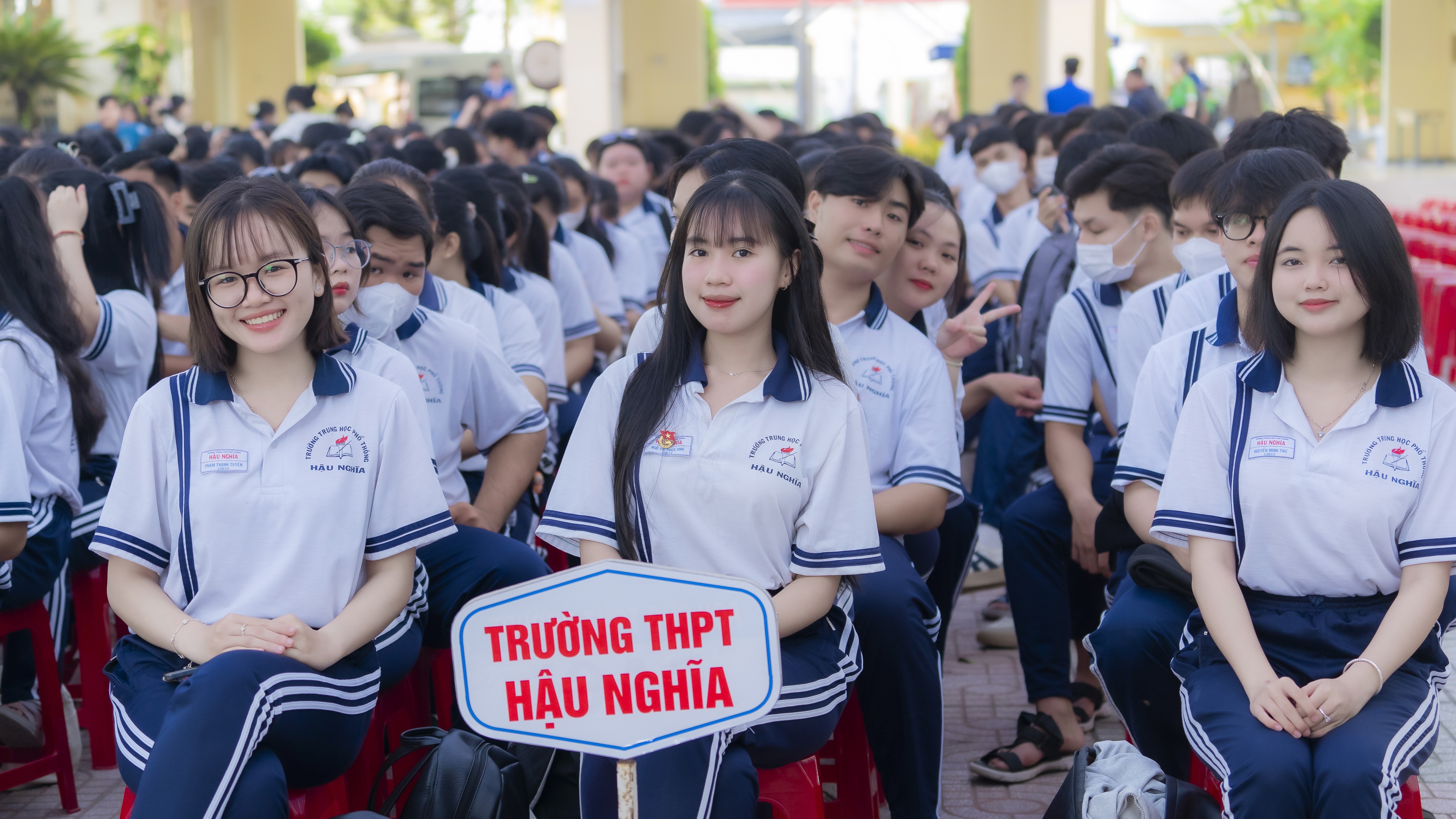 Hơn 2000 học sinh tại Long An trải nghiệm một ngày làm sinh viên Hoa Sen