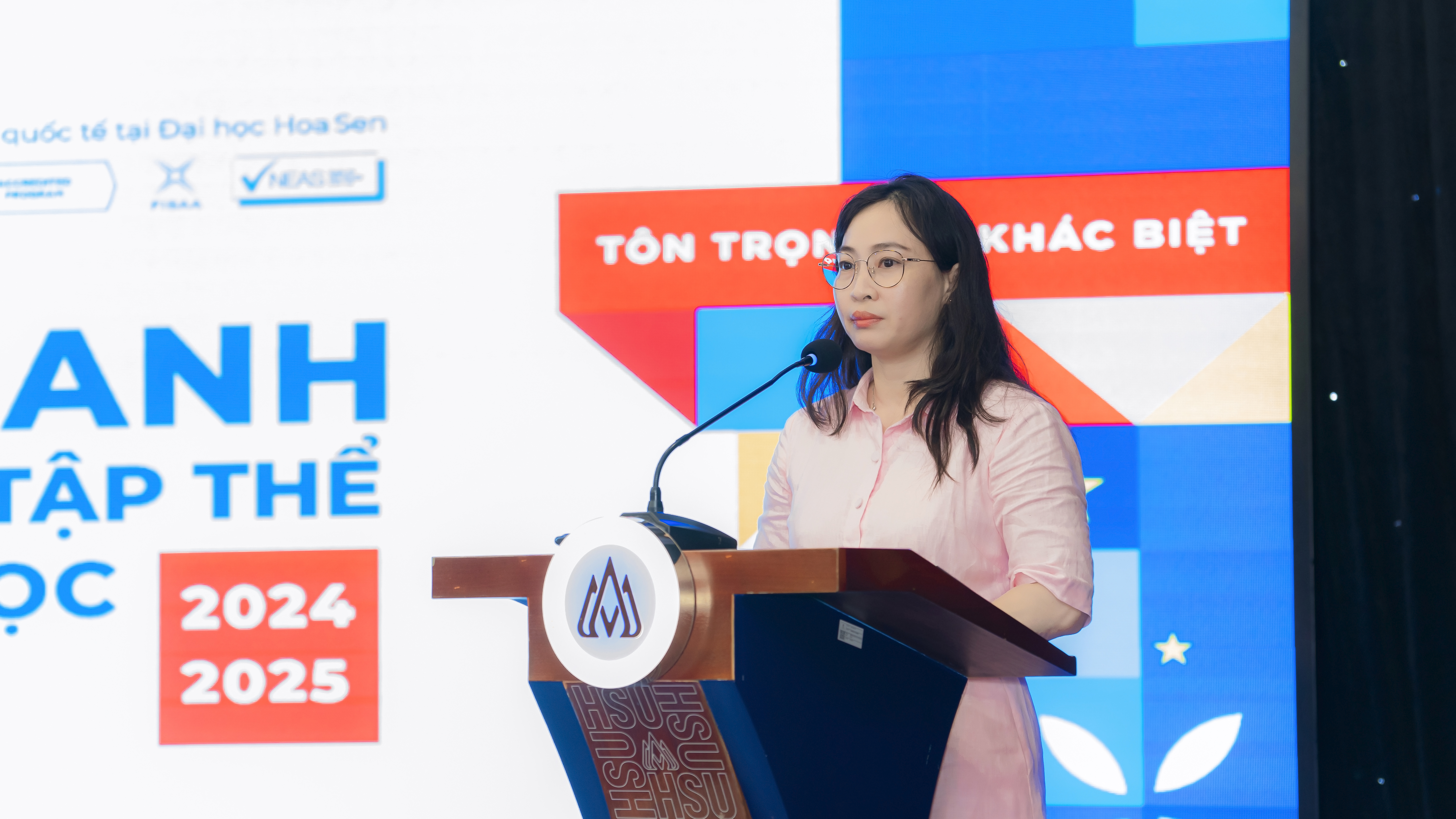 Cô Huỳnh Thị Bích Ngọc - Phụ huynh bạn Nguyễn Quang Trí, sinh viên ngành Ngôn ngữ Anh đã đoạt Huy chương Vàng Taekwondo Đông Nam Á năm 2024