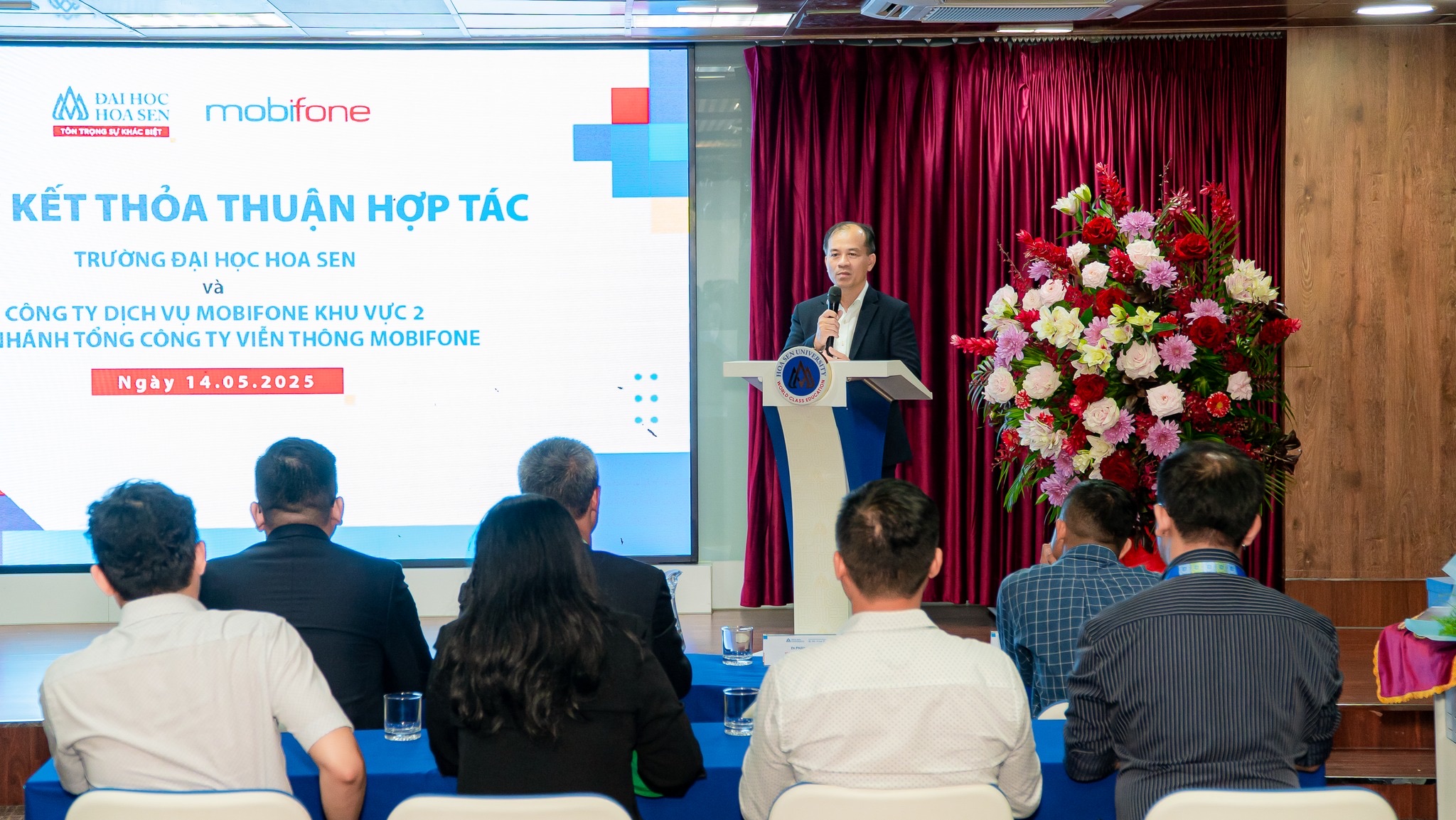 Ông Khương - Phó Giám đốc Công ty Dịch vụ Mobifone Khu vực 2 chia sẻ mong muốn hợp tác cùng Đại học Hoa Sen