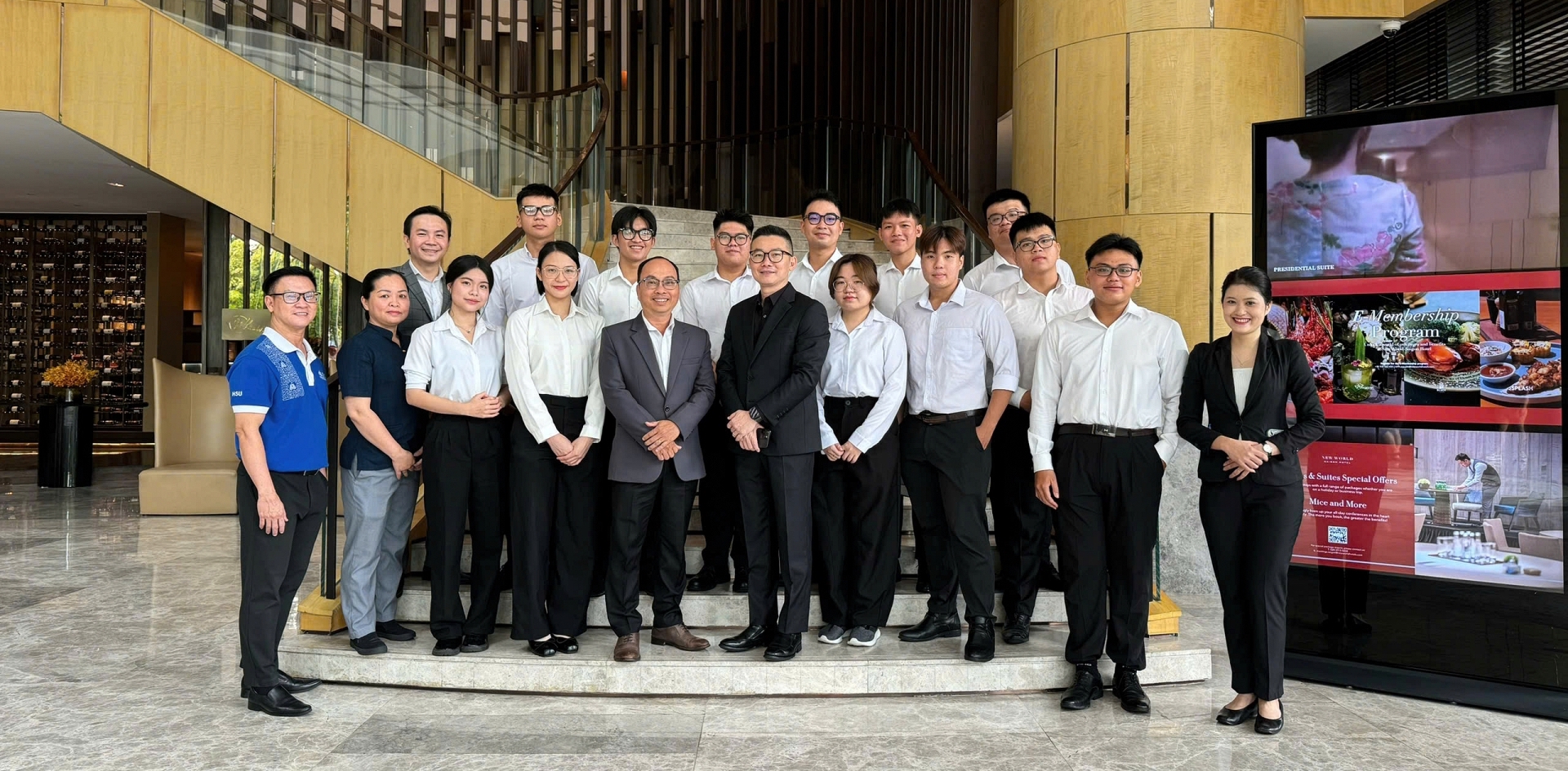 Sinh viên Hoa Sen Elite tham gia thực hành tại khách sạn New World Saigon