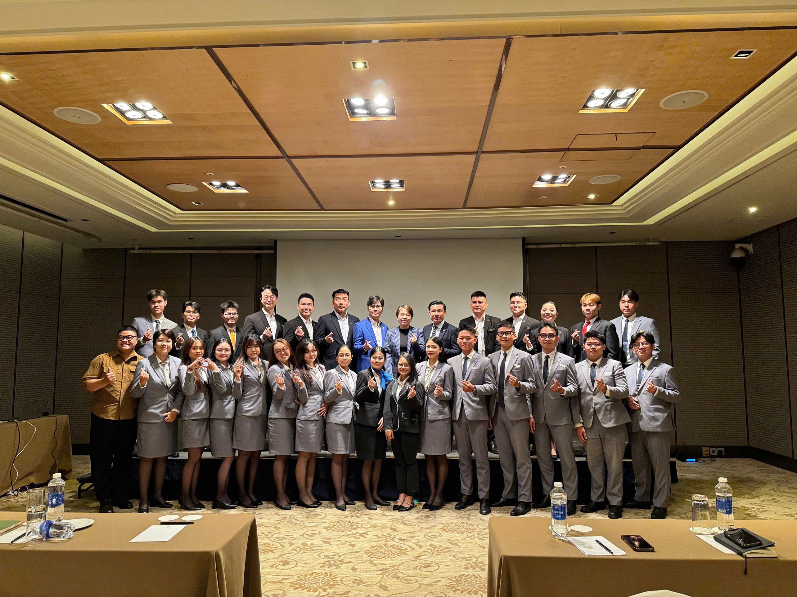 Tú Uyên là thành viên nhóm đoạt Giải Nhì cuộc thi “Lotte Business Challenge Competition 2025”