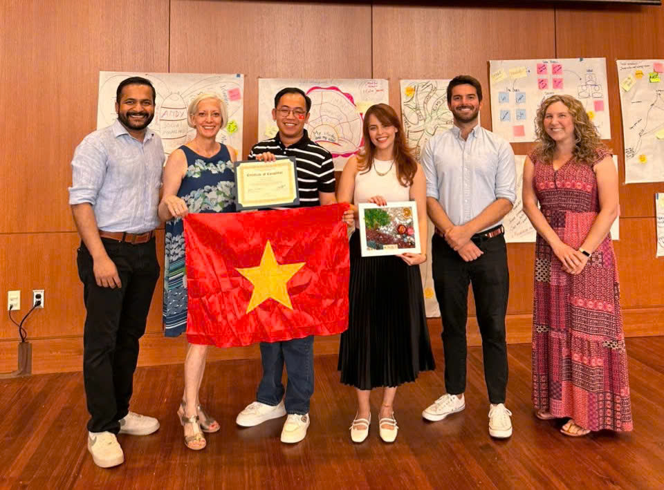 NCS TS Nguyễn Minh Trí là 1 trong 4 nhà giáo dục đại diện Việt Nam trải qua chuyến học tập trao đổi.