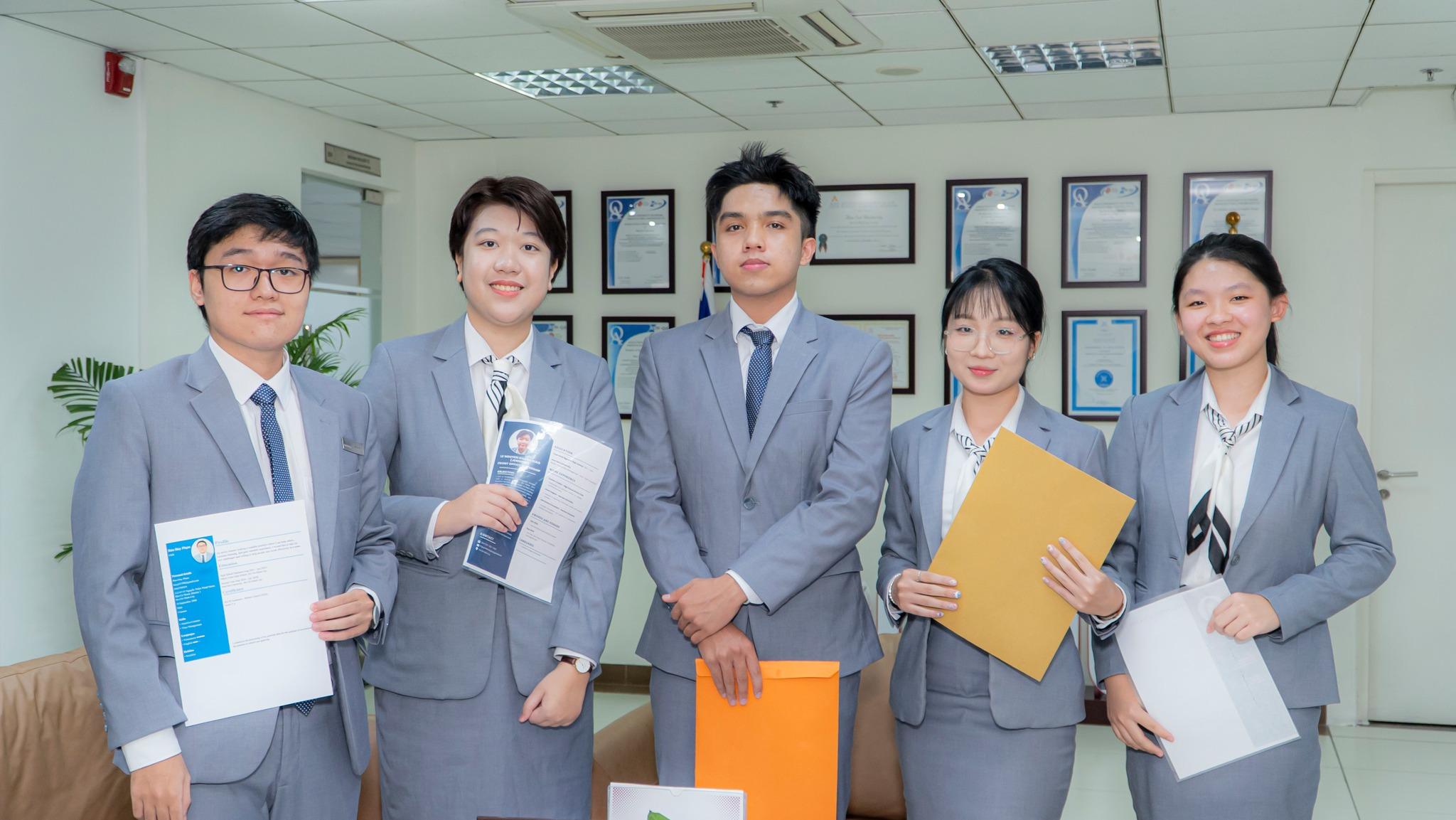 Sinh viên Hoa Sen Elite khóa 2023