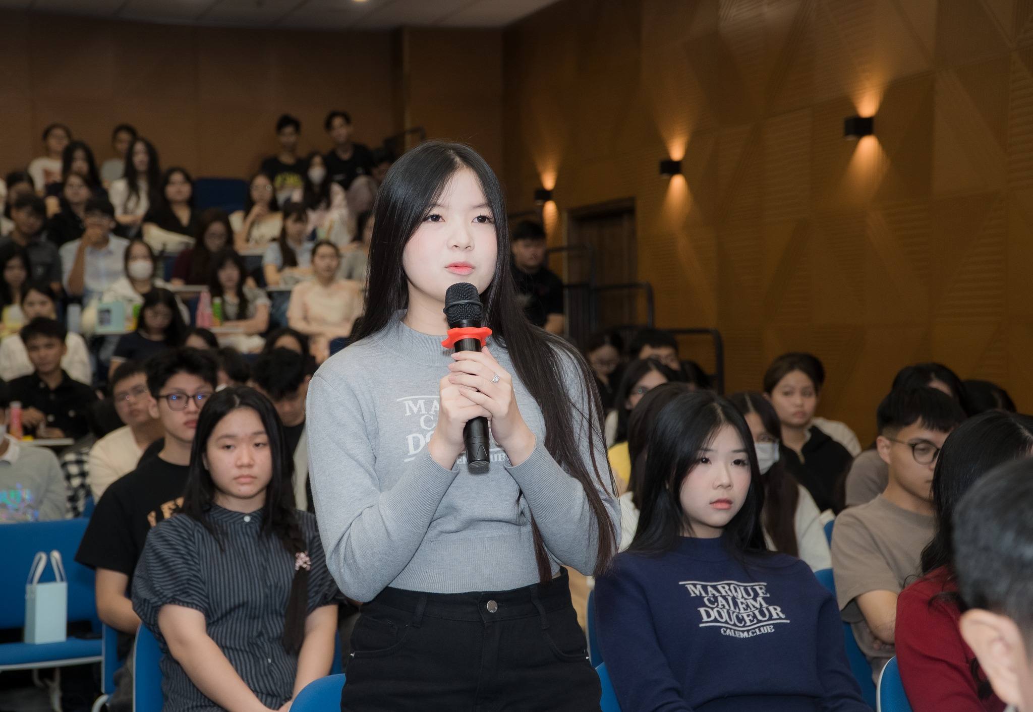 Khoa Logistics – Thương mại Quốc tế HSU