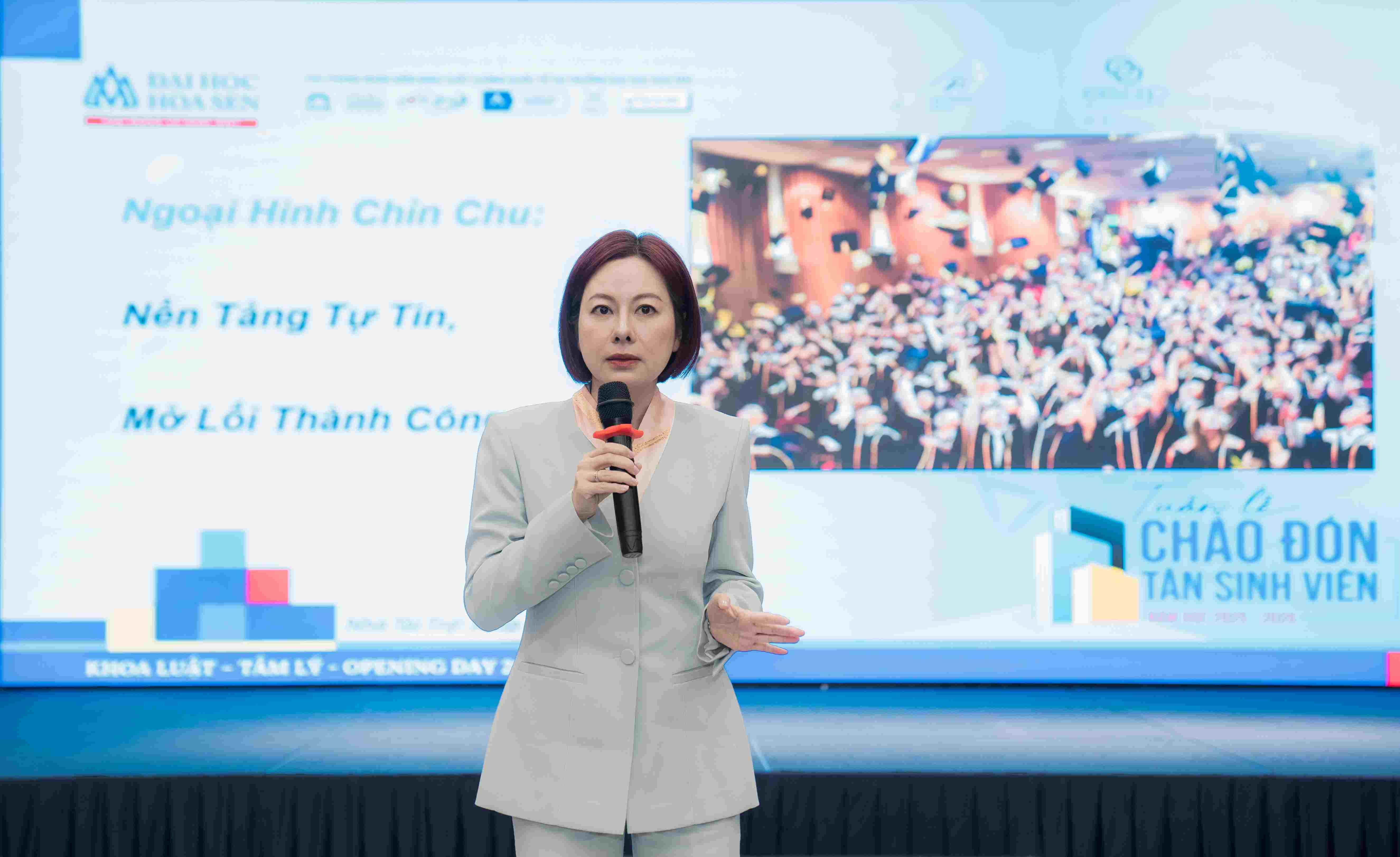 Chào đón Tân sinh viên khoa Luật - Tâm lý HSU