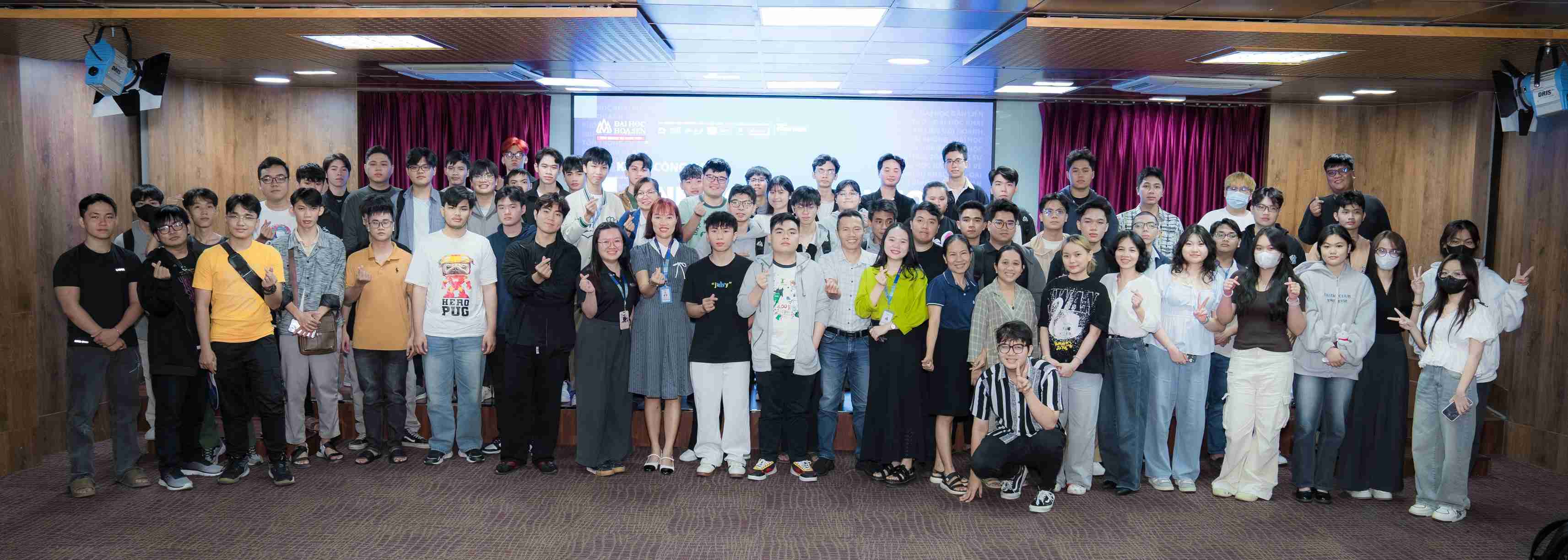 Khoa công nghệ trường Đại học Hoa Sen HSU