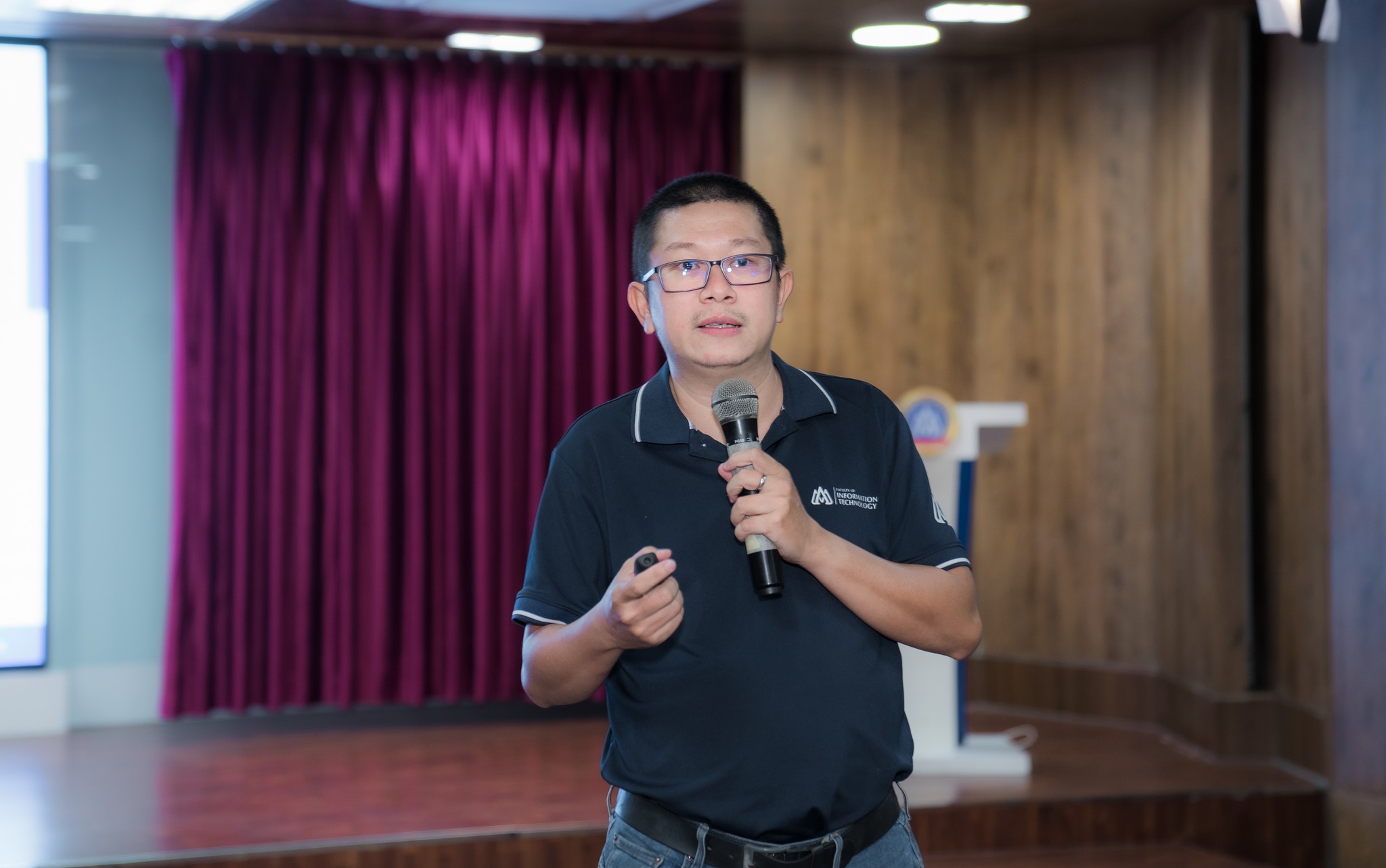 Khoa công nghệ trường Đại học Hoa Sen HSU