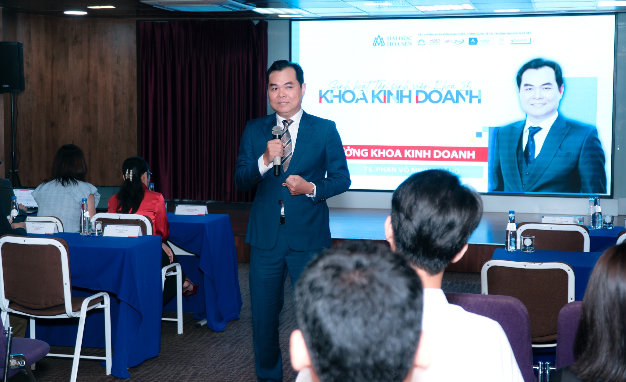 Quản trị Kinh doanh – Hành trình kiến tạo nhà lãnh đạo tương lai