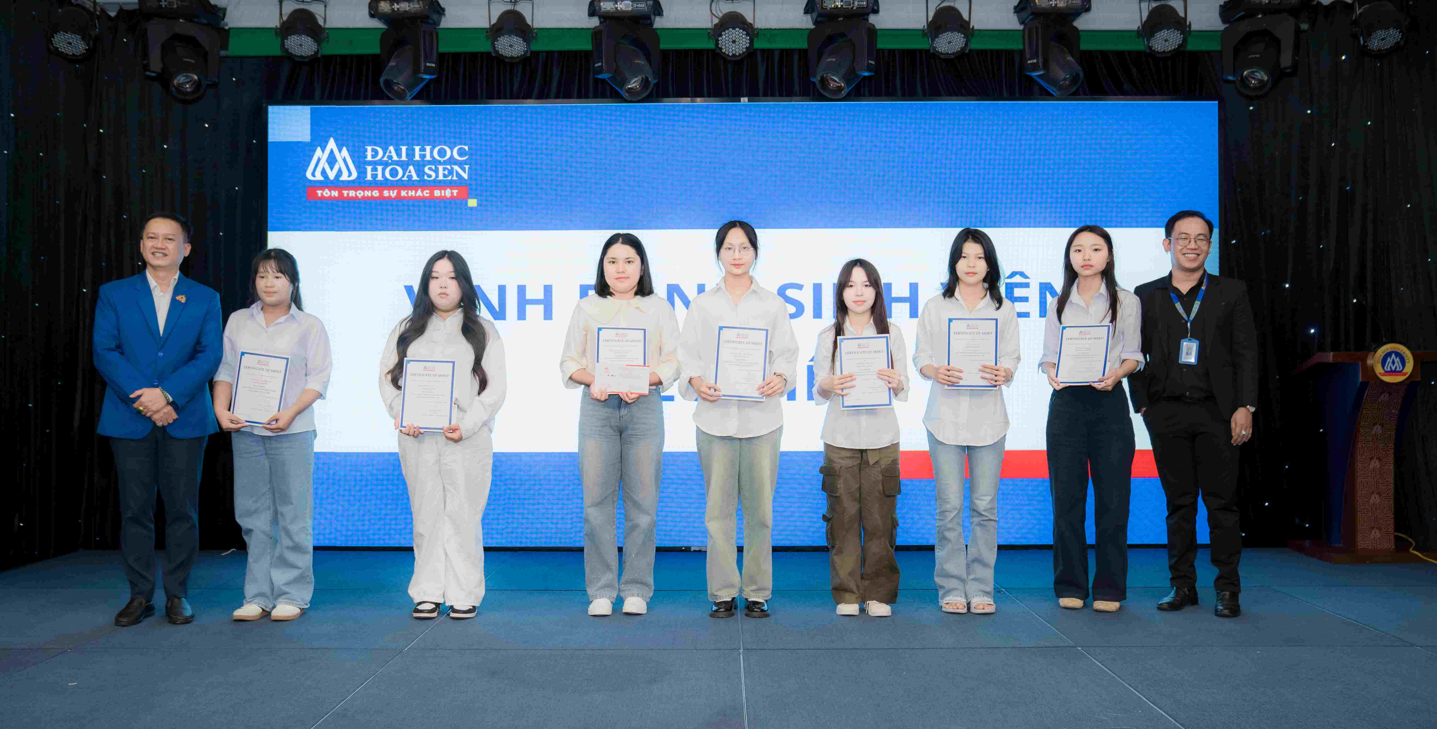 Khoa ngôn ngữ Đại học Hoa Sen chào đón Tân sinh viên K25