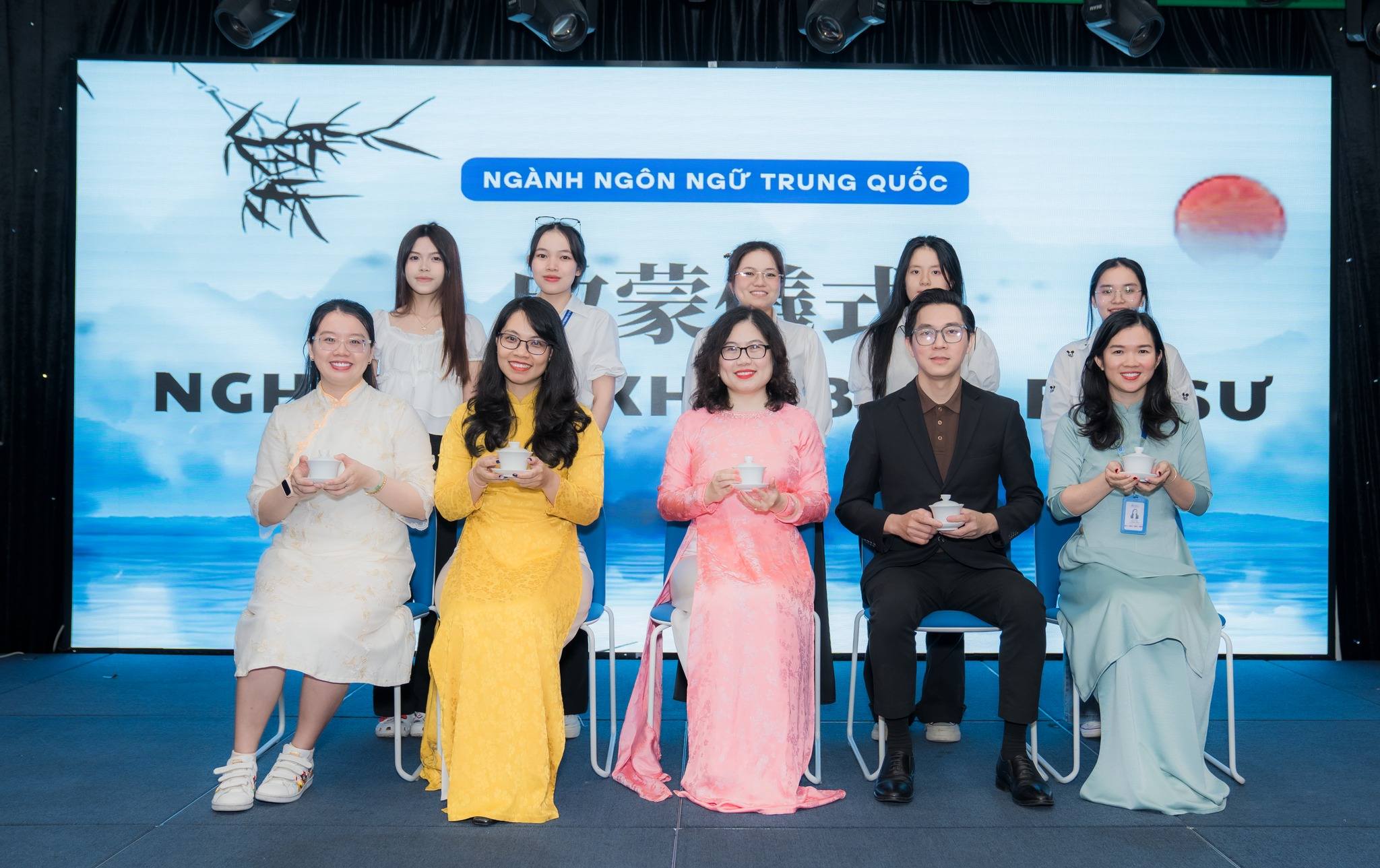 Khoa ngôn ngữ - Văn hoá Quốc tế Đại học Hoa Sen chào đón Tân sinh viên K25