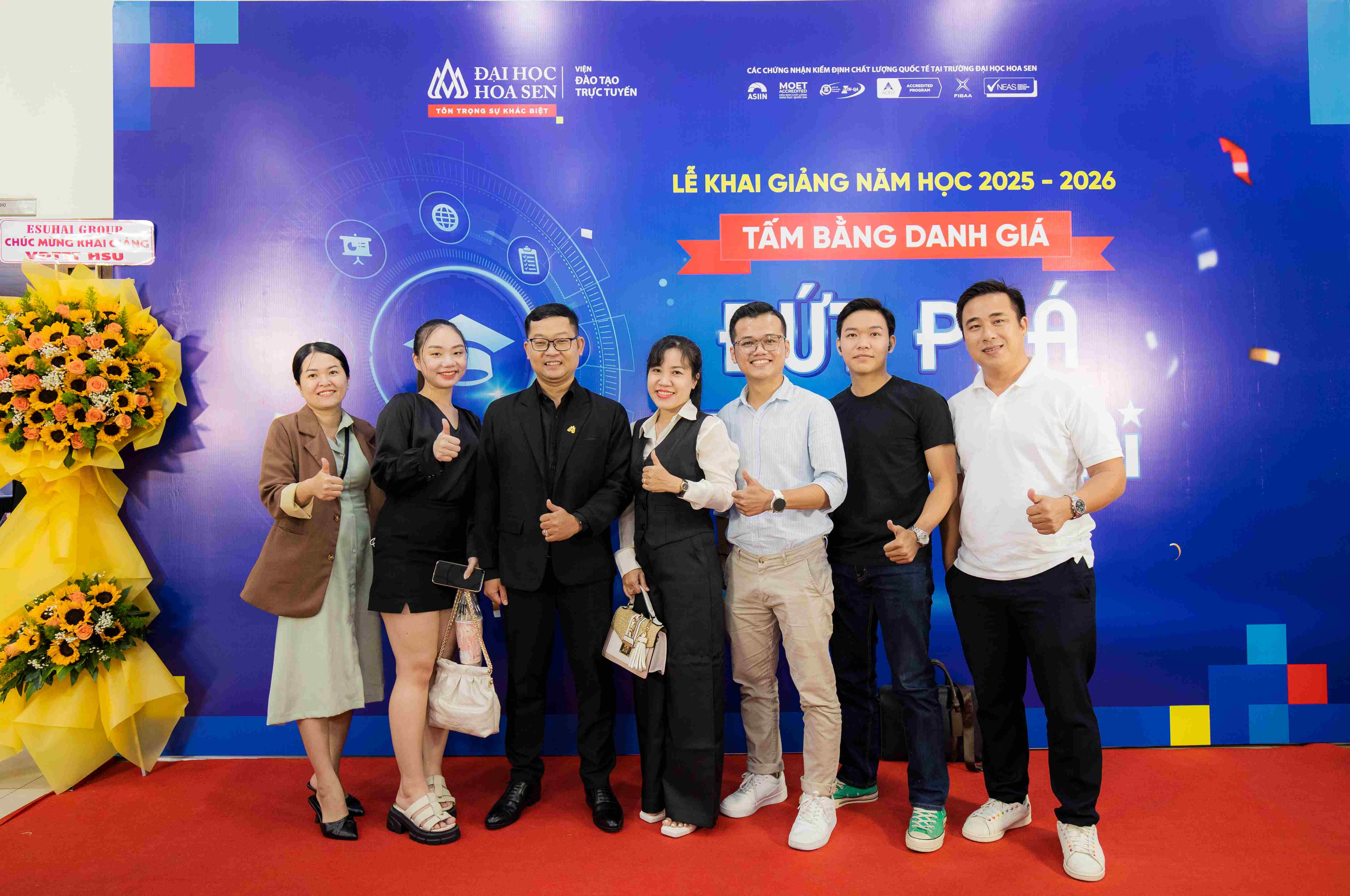 Lễ khai giảng năm học - Viện đào tạo trực tuyến