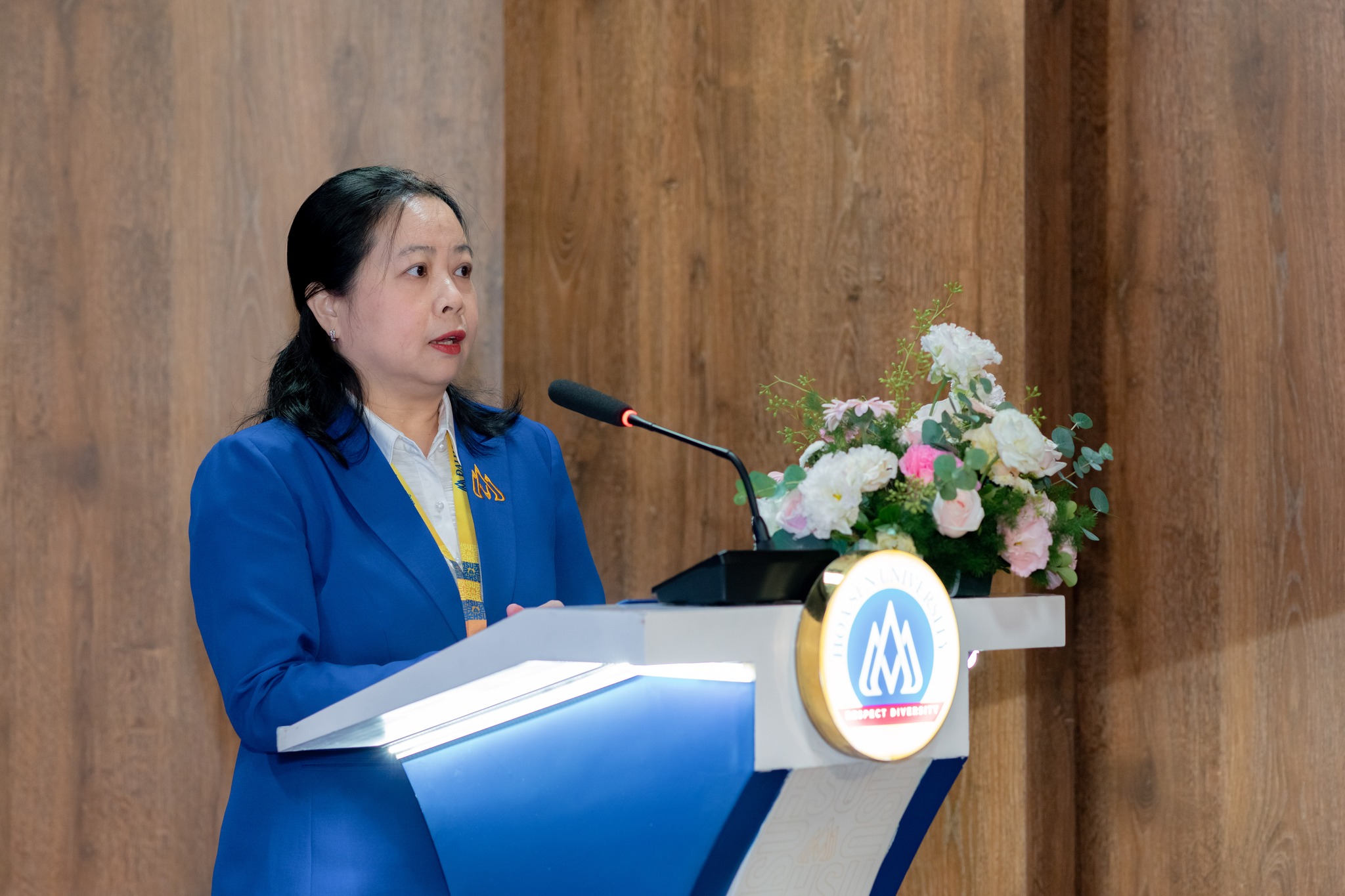 TS Phan Thị Việt Nam - Phó Hiệu trưởng HSU phát biểu trong buổi lễ