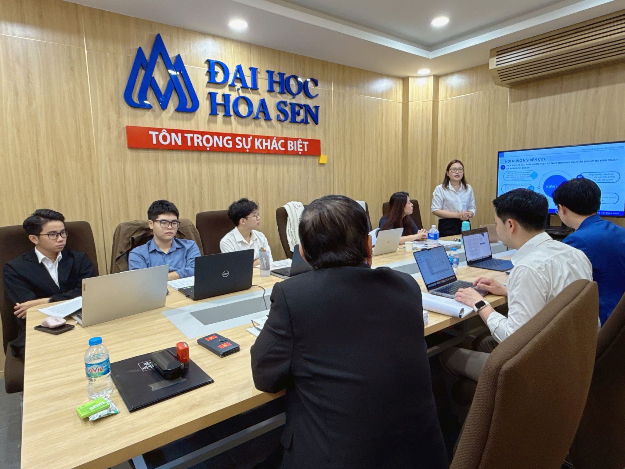 Ngành Luật Kinh tế HSU