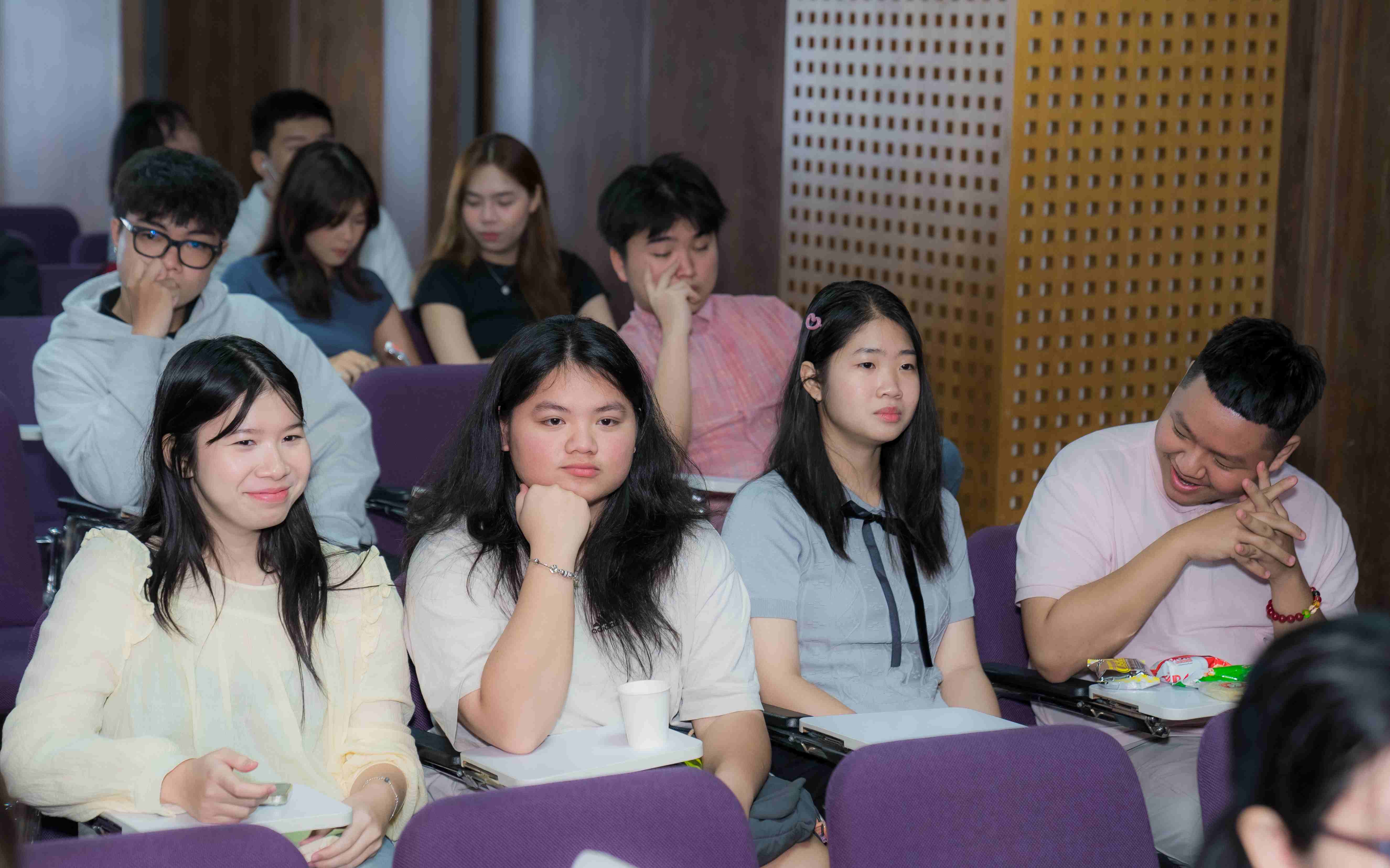 Orientation Week 2025 - tân sinh viên DMU-HSU