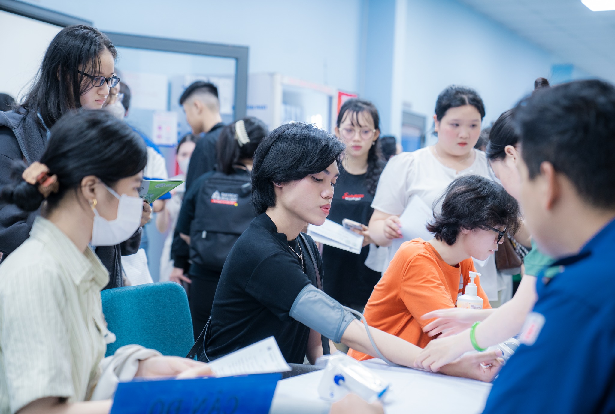 Khám sức khỏe cho Tân sinh viên K25