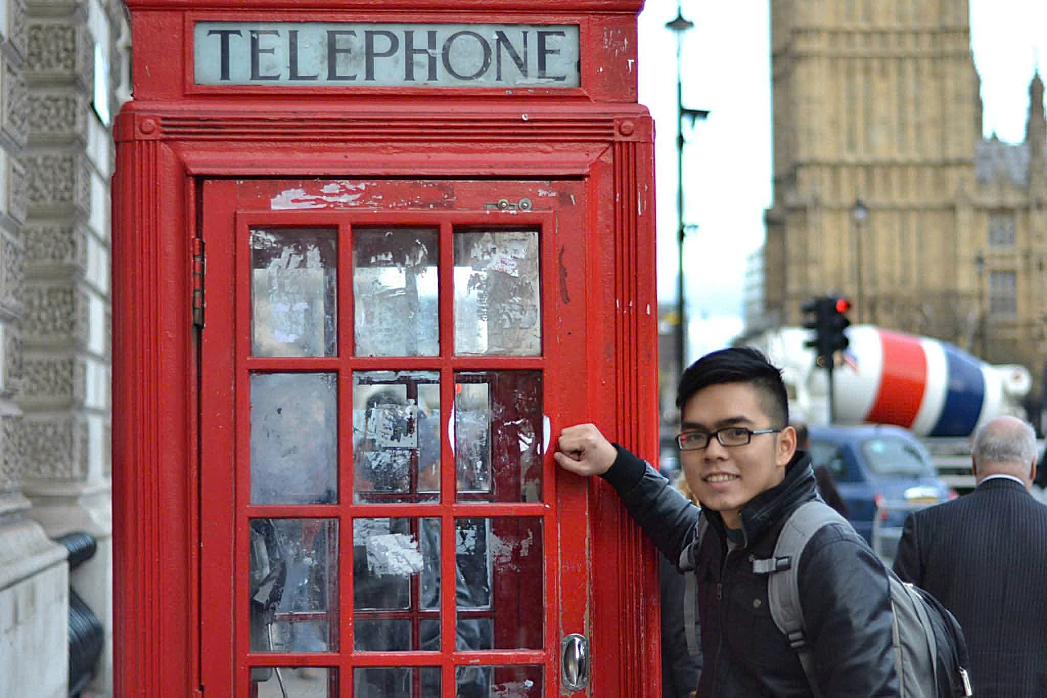 Thầy Ngọc Tiến tốt nghiệp Thạc sĩ tại Đại học Salford, Manchester (Anh)