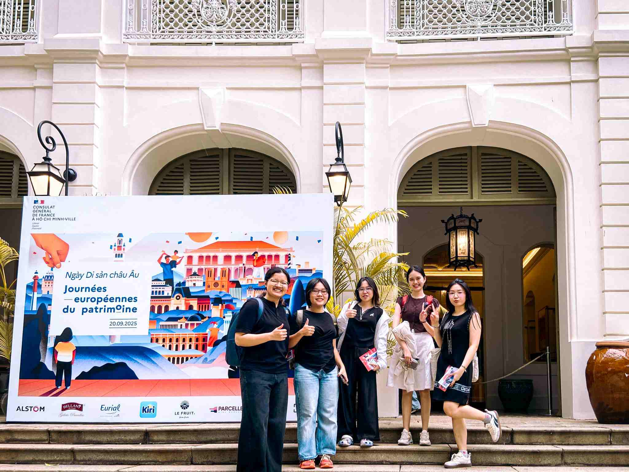 Sinh viên ngành Thiết kế nội thất HSU