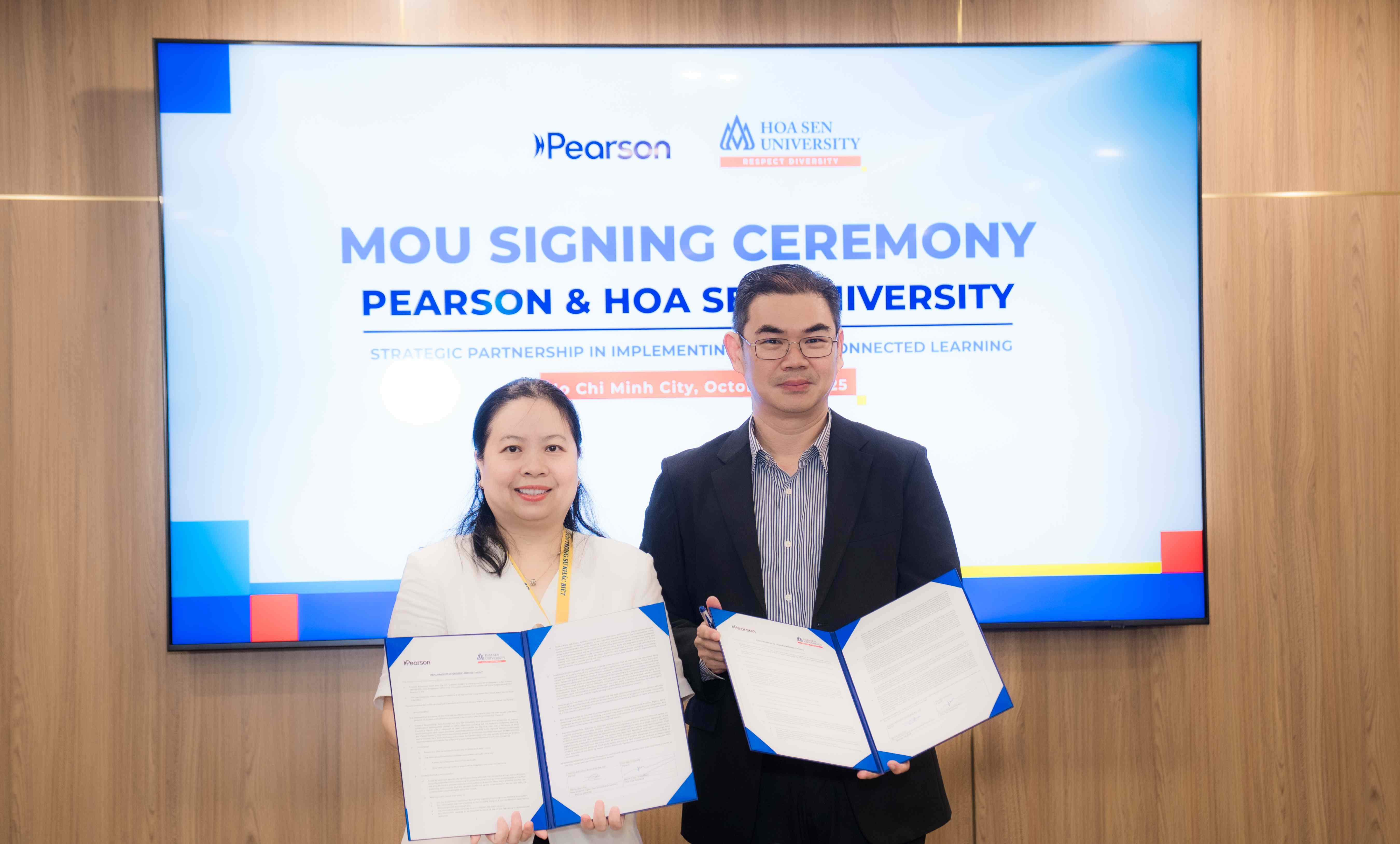 ĐH Hoa Sen ký kết hợp tác với Nhà xuất bản Pearson Higher Education
