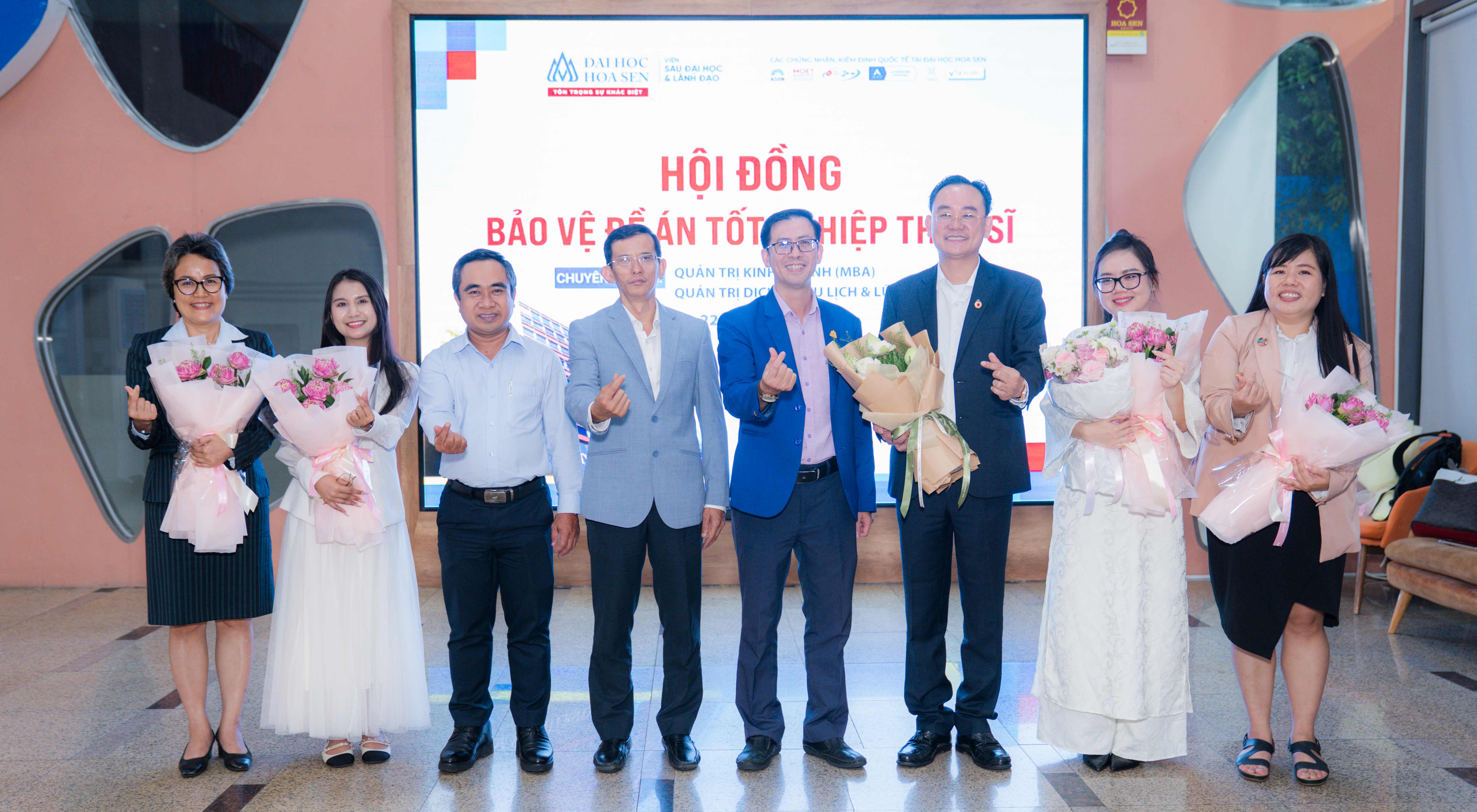 Học viên Quản trị kinh doanh (MBA) Đại học Hoa Sen bảo vệ đề án tốt nghiệp Thạc sĩ