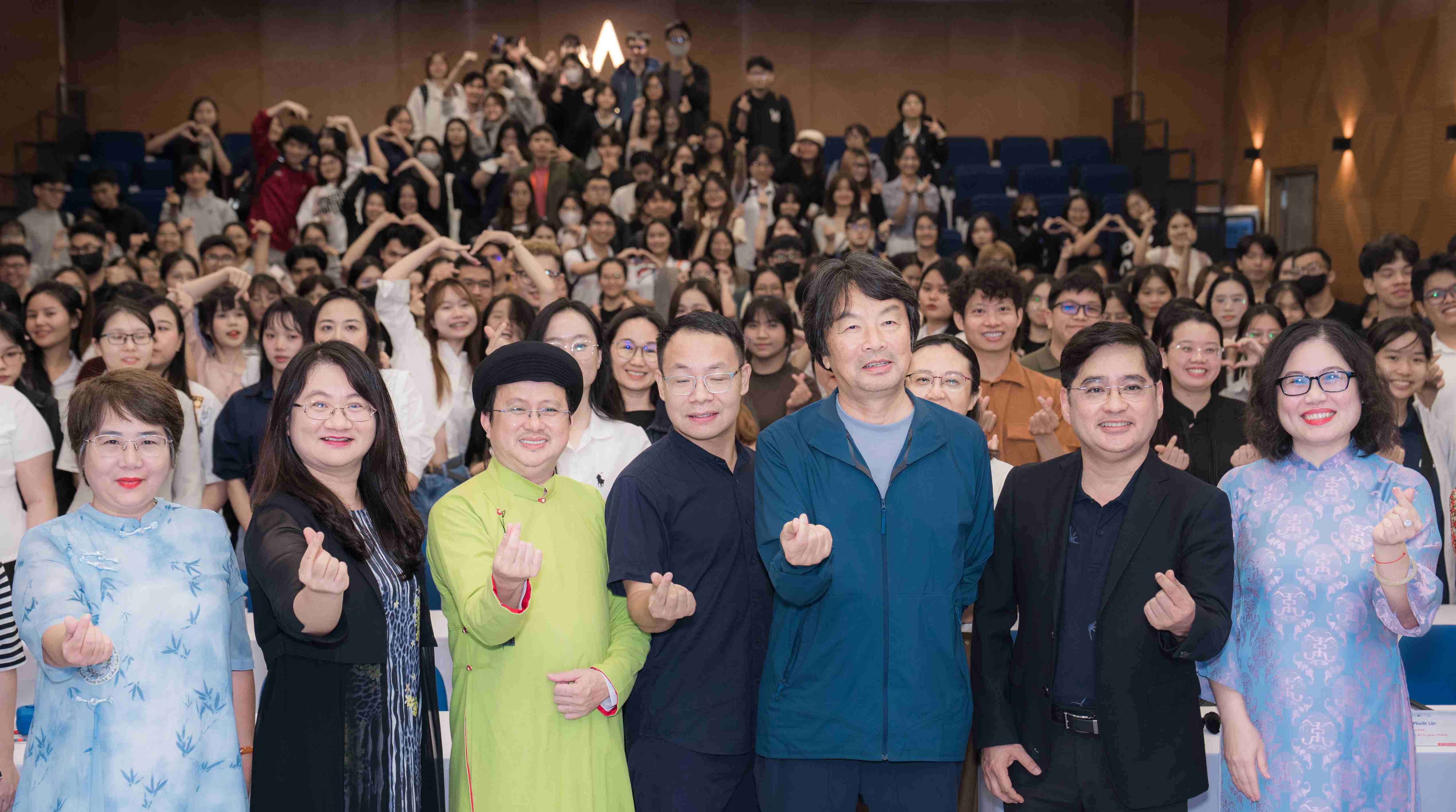 Giao lưu với Nhà văn, Nhà biên kịch Lưu Chấn Vân – Cuộc đối thoại giữa văn học và điện ảnh