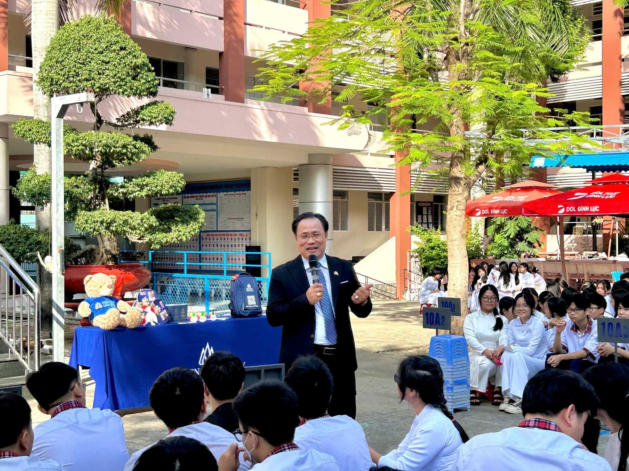 “Định Vị Bản Thân – Chọn Ngành Nghề Trong Kỷ Nguyên Số” tại Trường THPT Thủ Đức 2025