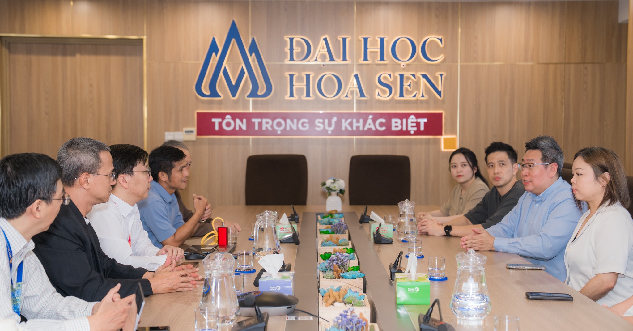 HSU hợp tác với EduSpaze Singapore, thúc đẩy đổi mới sáng tạo trong giáo dục