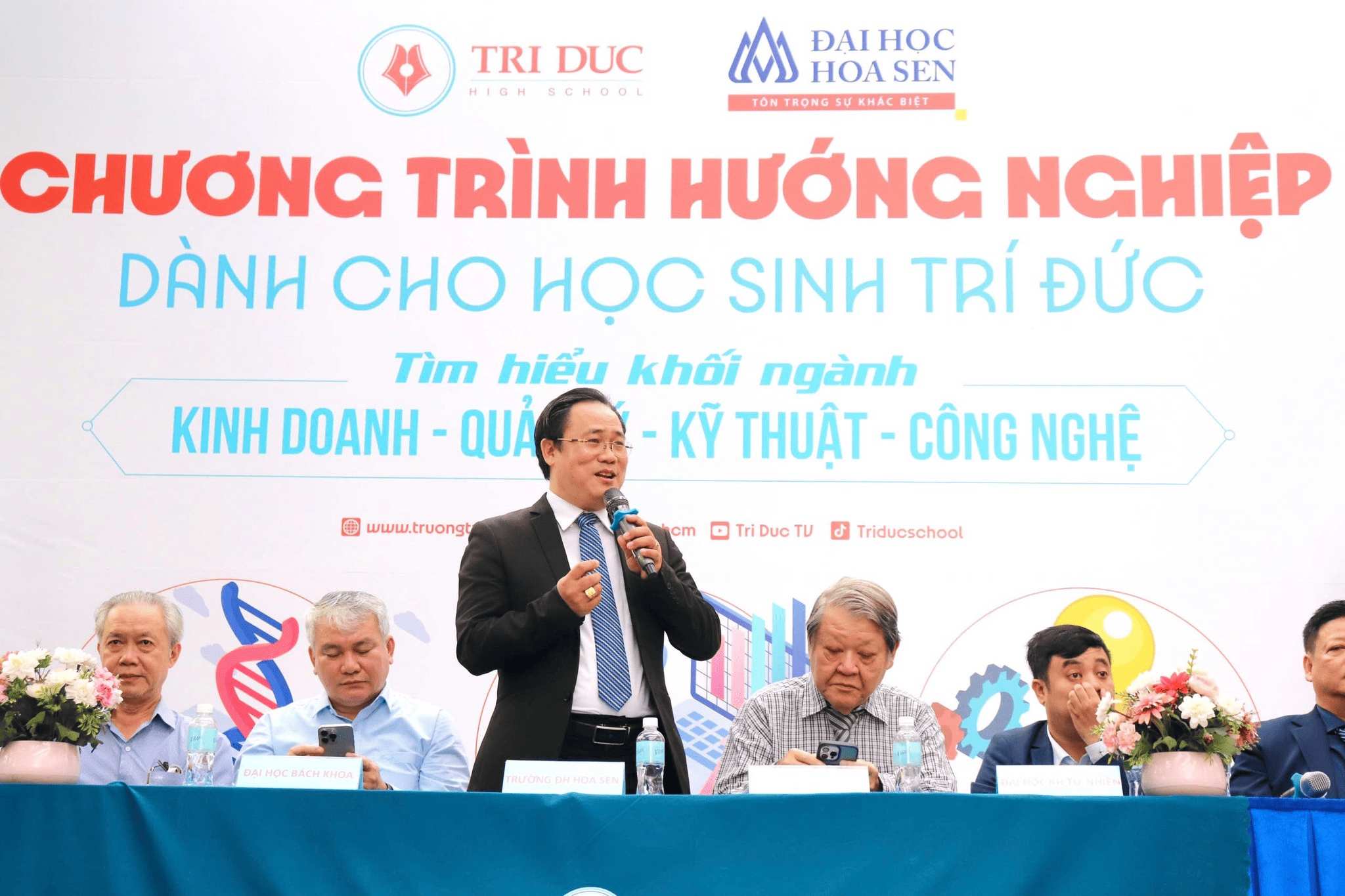 Chuyên gia chia sẻ về những câu hỏi mà học sinh đặt ra về ngành học và tương lai
