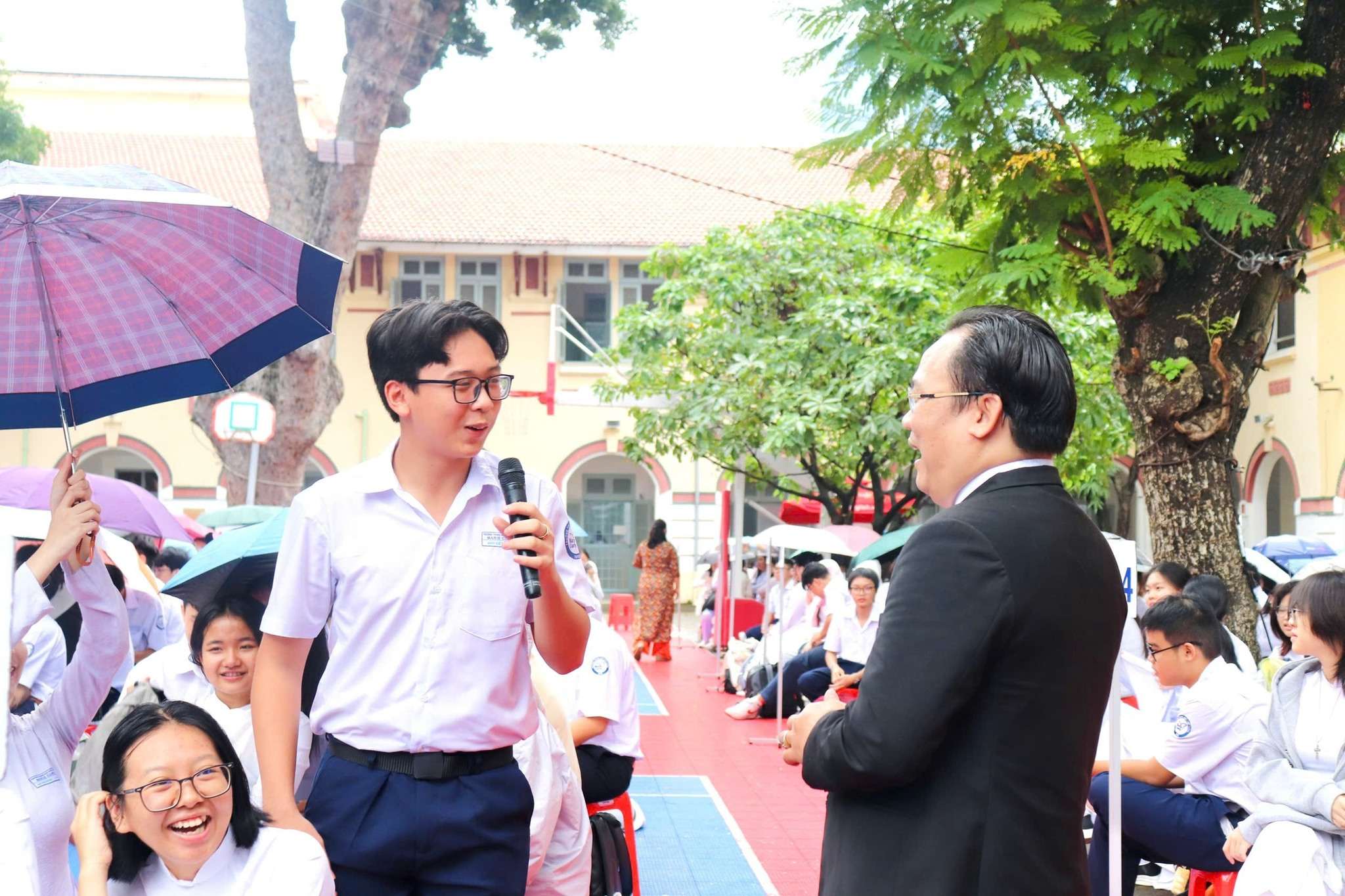 Đại học Hoa Sen tổ chức chương trình “Kiểm soát cảm xúc, làm chủ bản thân” cho học sinh THPT Marie Curie 2025