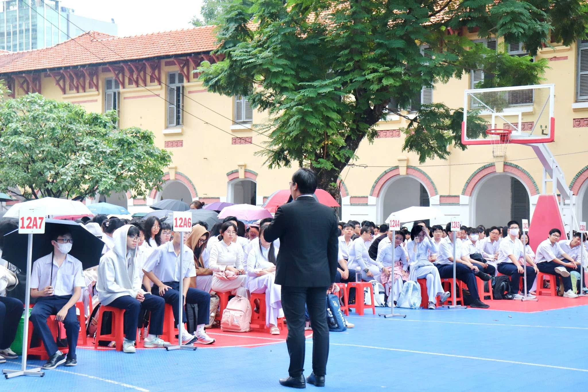 Đại học Hoa Sen tổ chức chương trình “Kiểm soát cảm xúc, làm chủ bản thân” cho học sinh THPT Marie Curie 2025