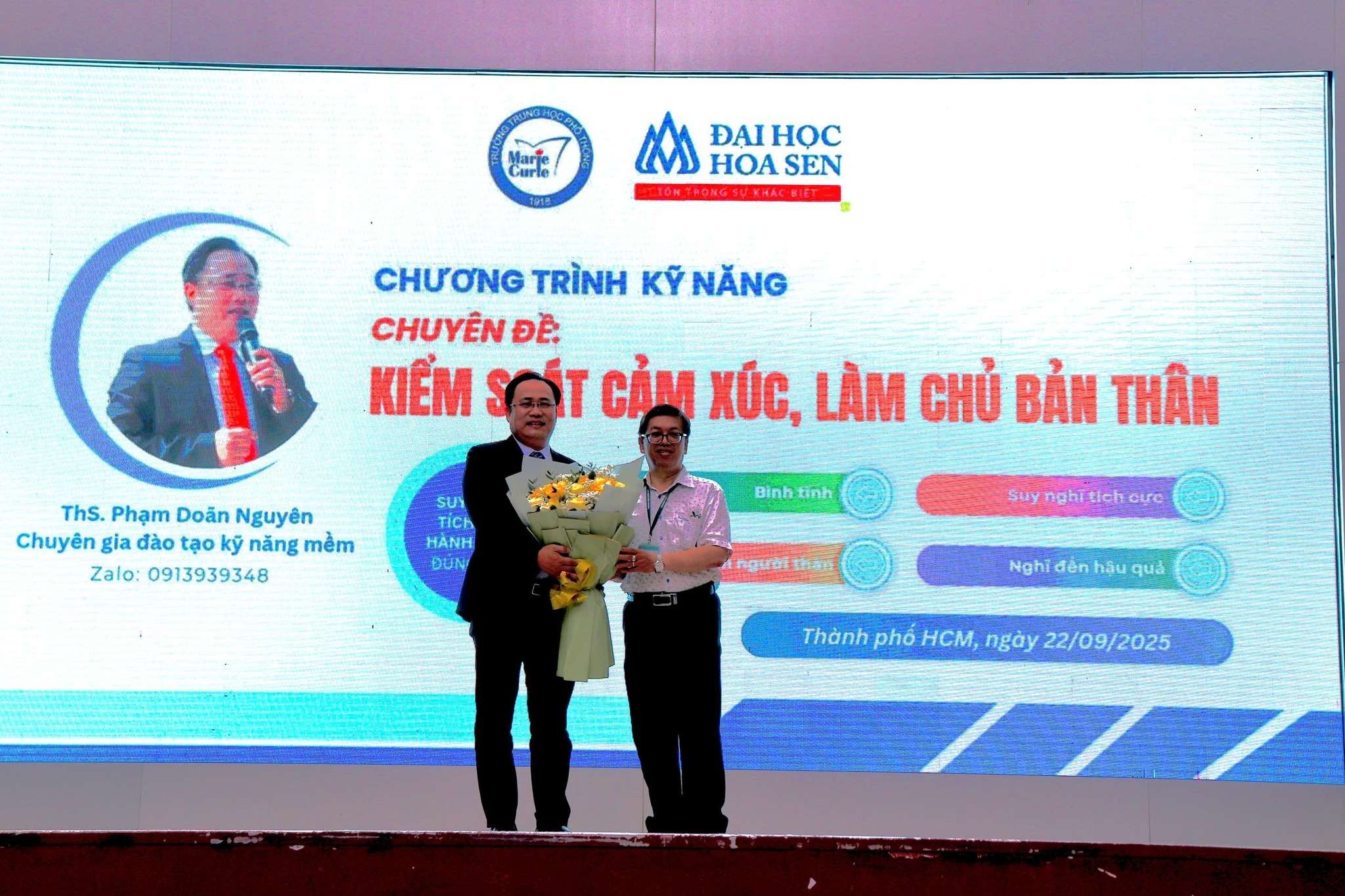 Đại học Hoa Sen tổ chức chương trình “Kiểm soát cảm xúc, làm chủ bản thân” cho học sinh THPT Marie Curie 2025